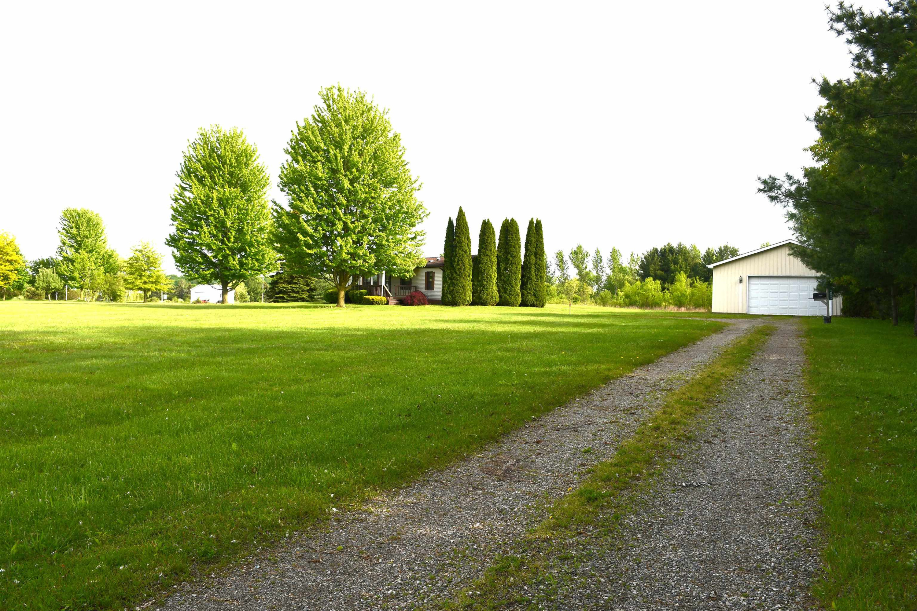 10805 Wilkes Road, Yale, MI 48097 — Photo 16