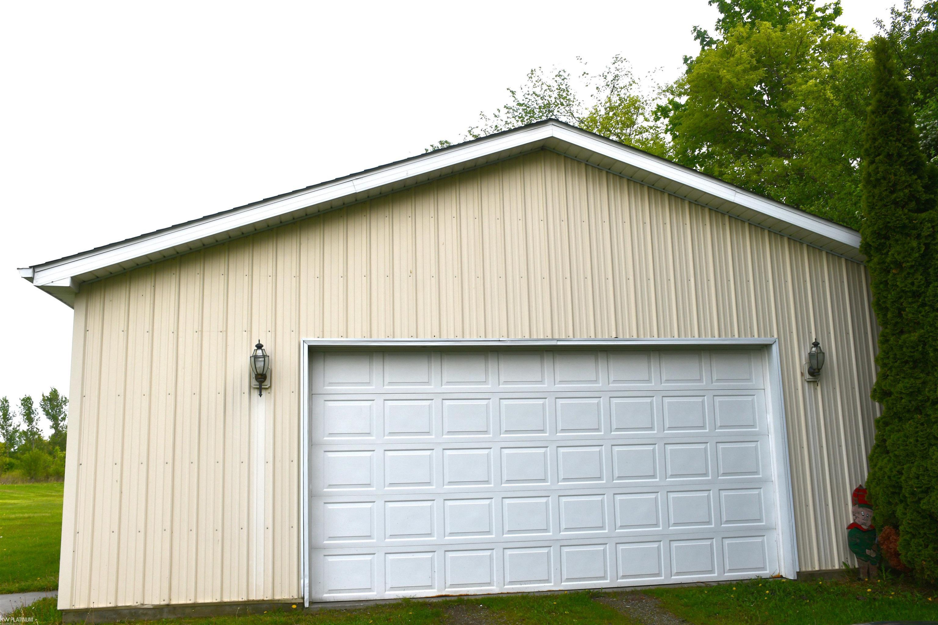 10805 Wilkes Road, Yale, MI 48097 — Photo 17