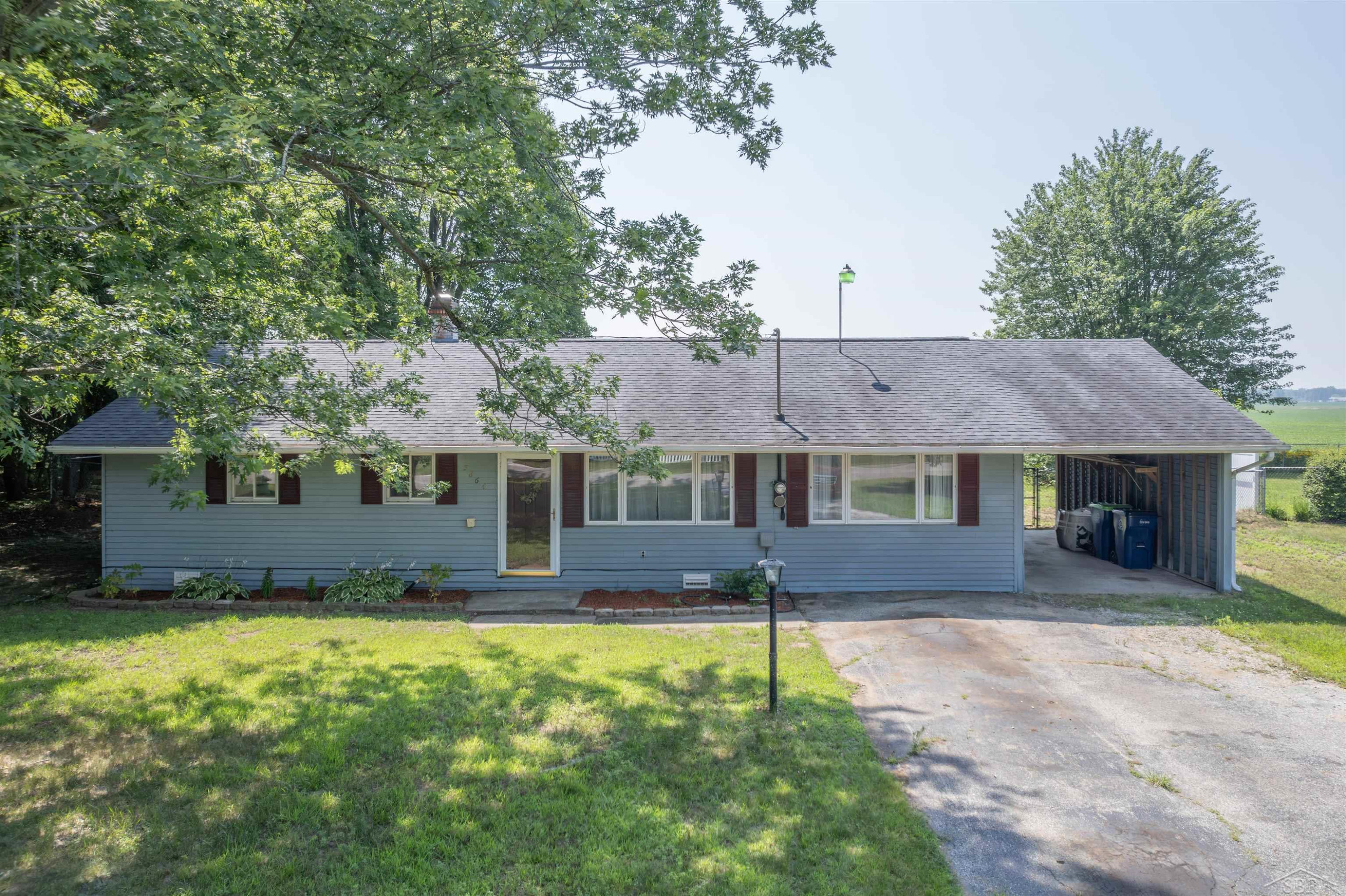 5864 McGrandy Road, Bridgeport, MI 48722 — Photo 2