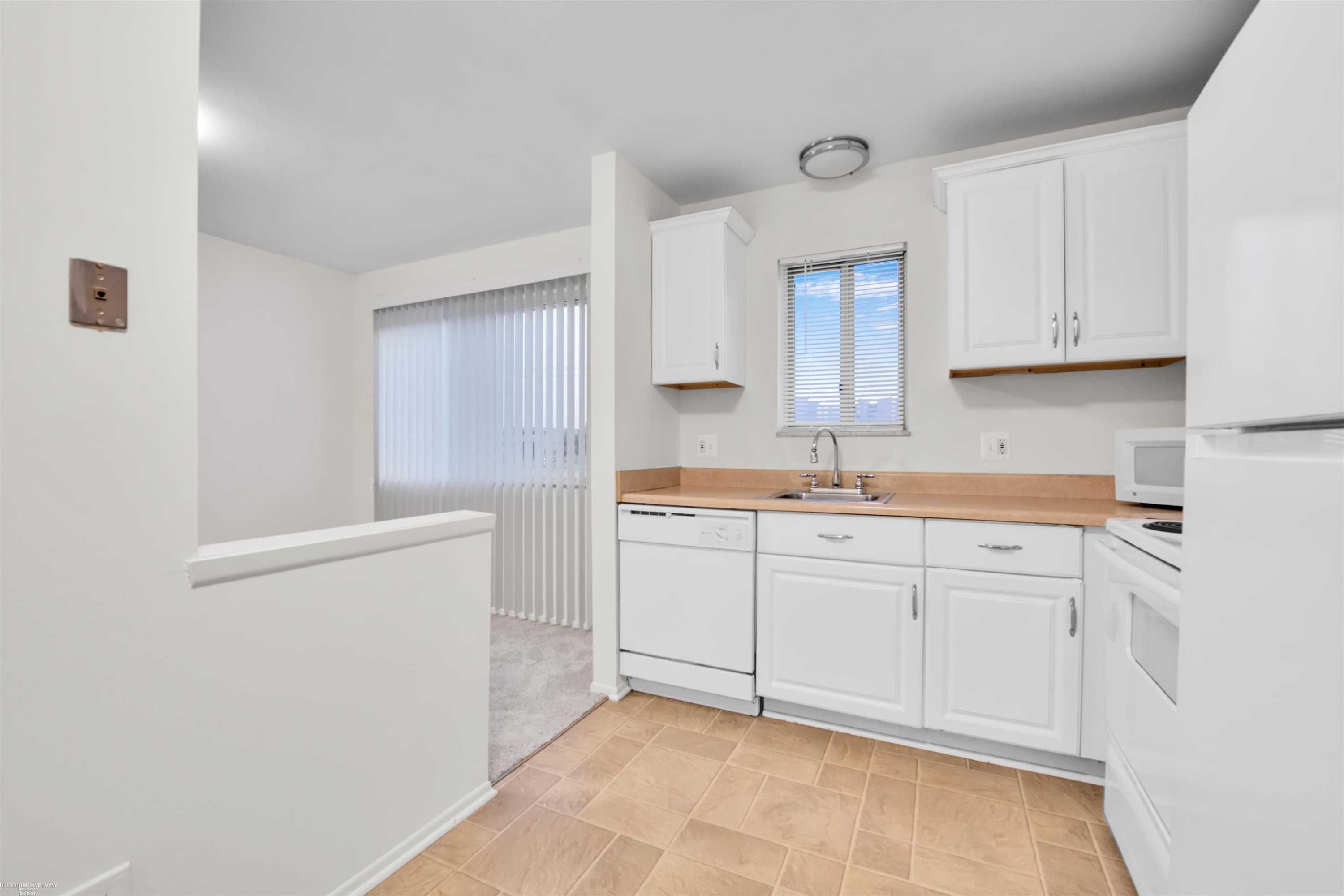29356 Hoover Road, Warren, MI 48093 — Photo 11