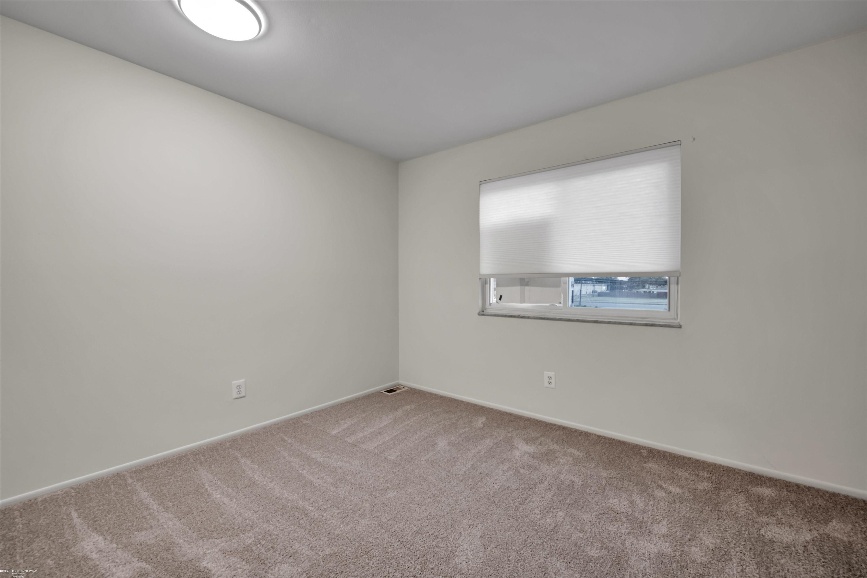 29356 Hoover Road, Warren, MI 48093 — Photo 13