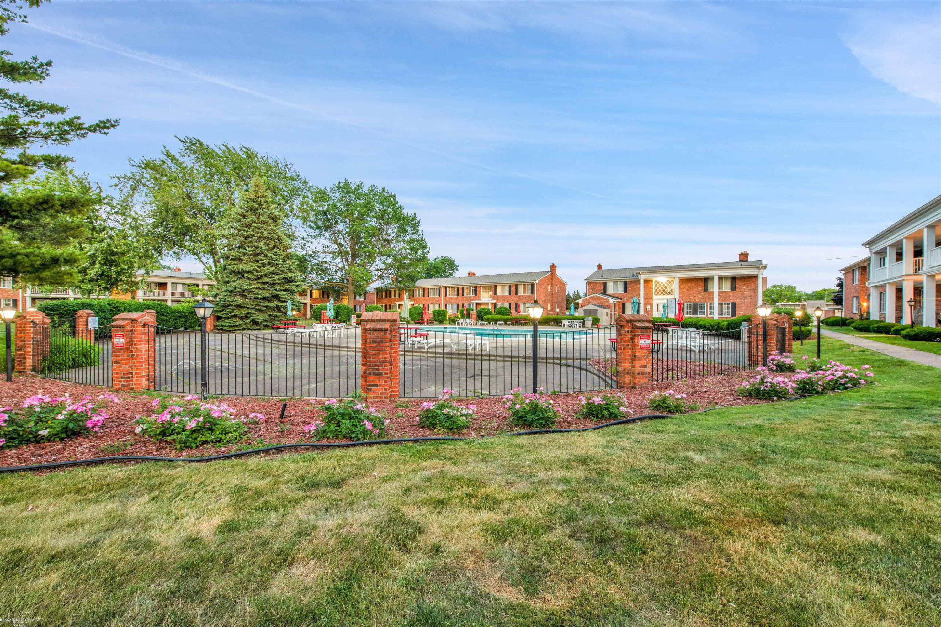 29356 Hoover Road, Warren, MI 48093 — Photo 24