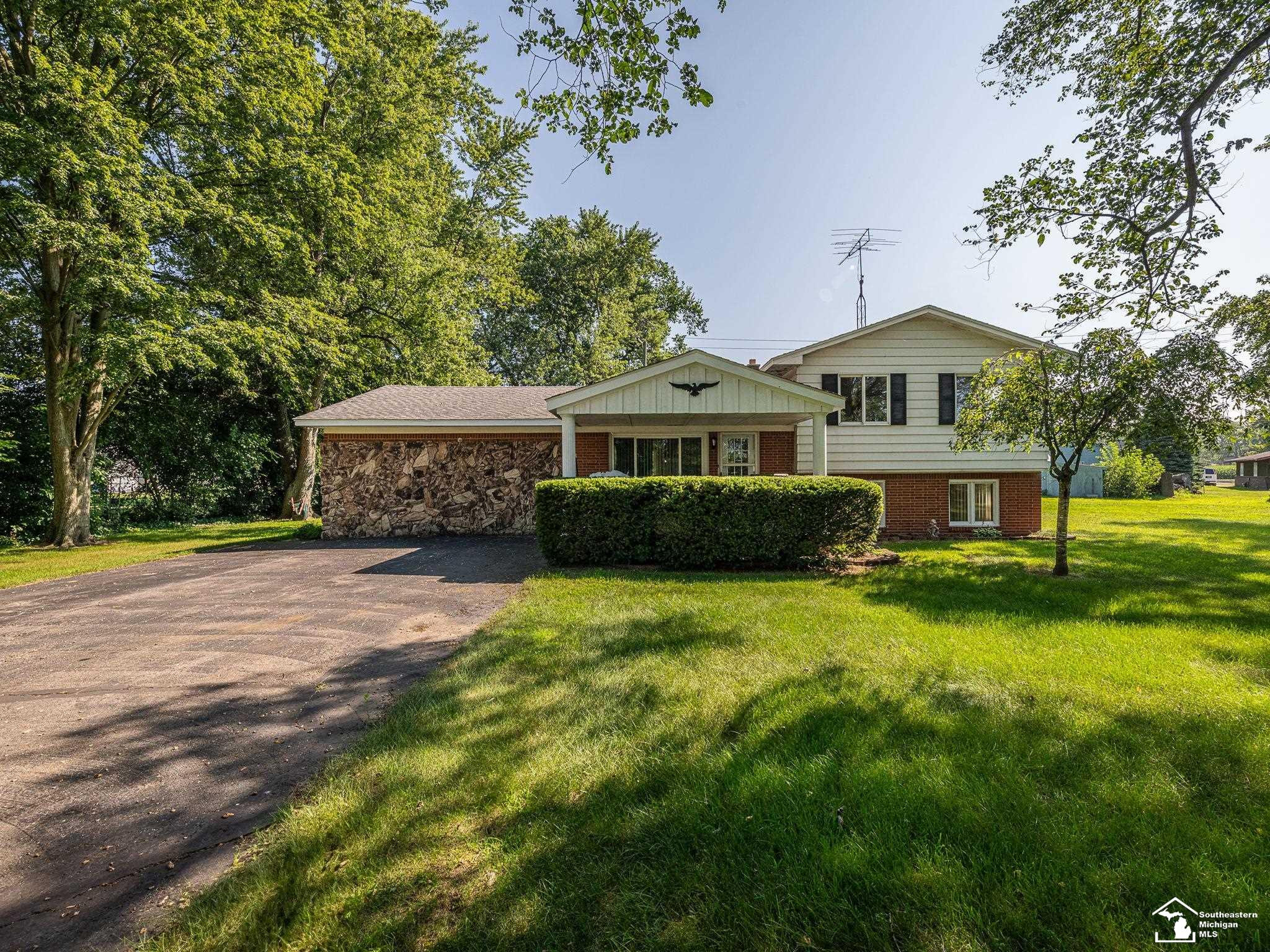 3983 Mcneil Drive, Petersburg, MI 49270 — Photo 2