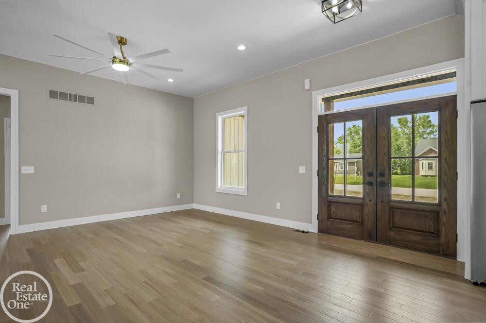 8439 Swan Court, MI — Photo 4