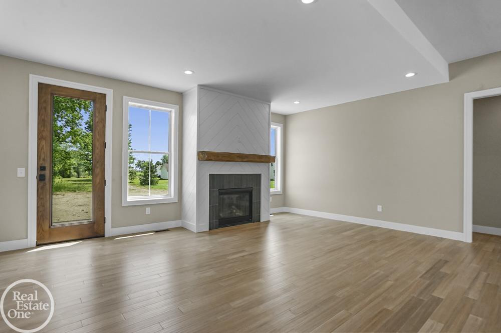 8439 Swan Court, MI — Photo 17