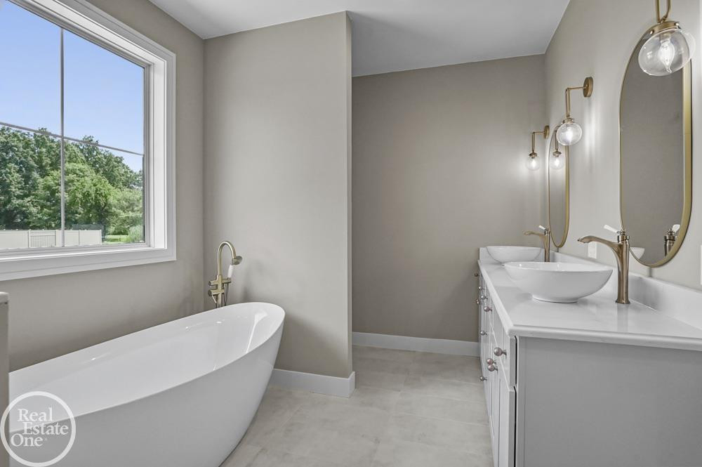 8439 Swan Court, MI — Photo 23