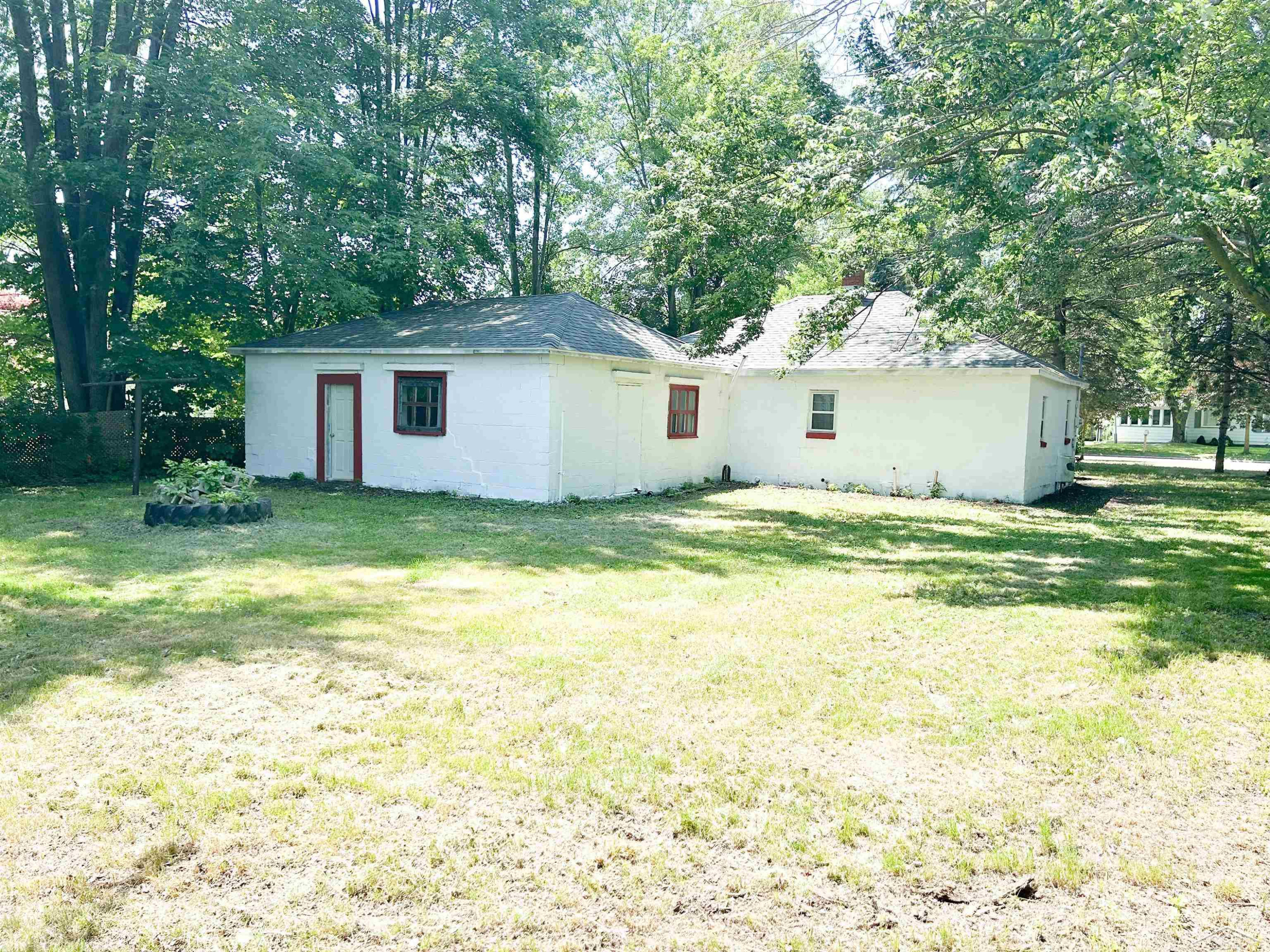 214 N Court Street, Standish, MI 48658 — Photo 2