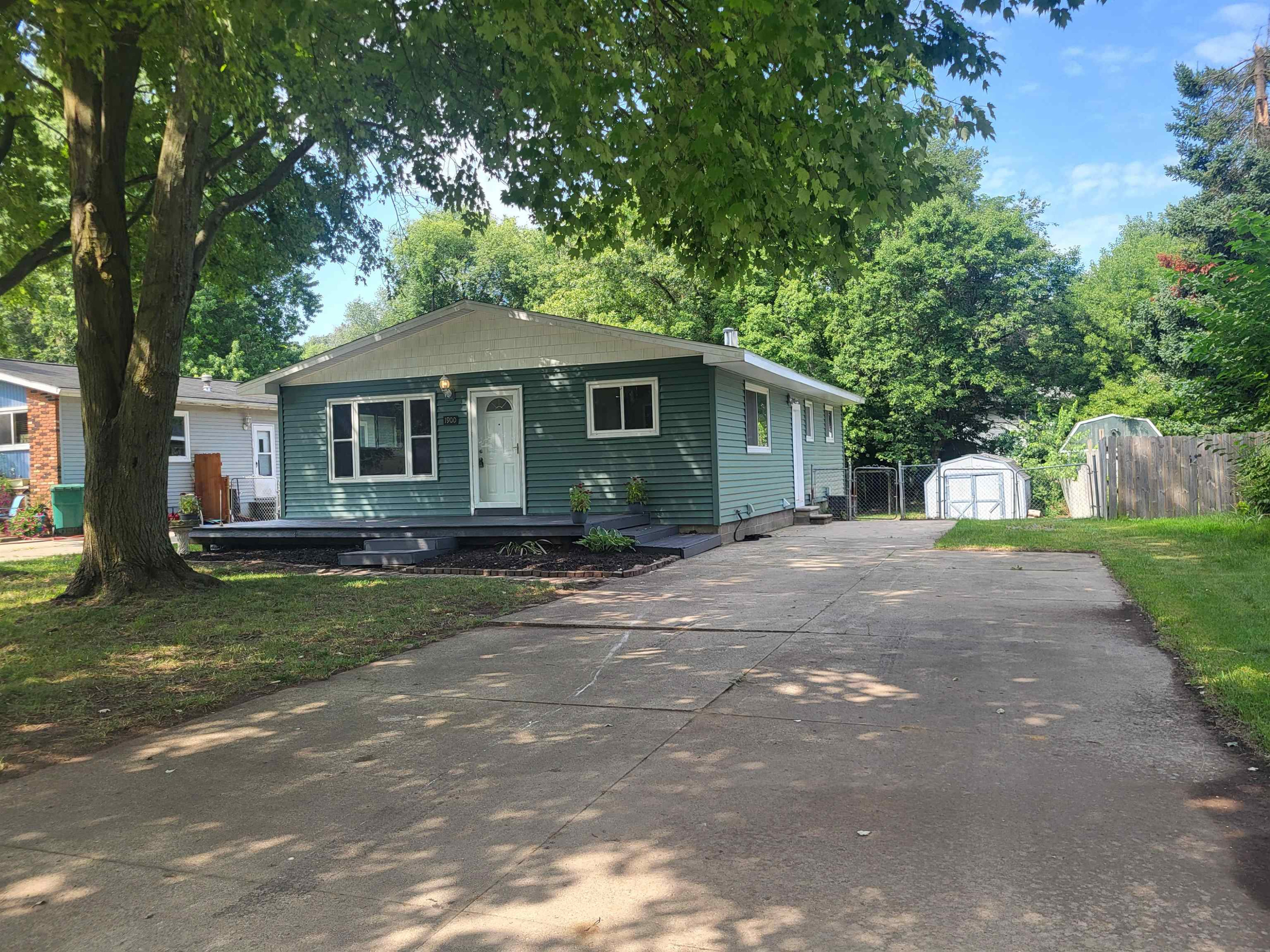 1900 MANORHAVEN Street, Ortonville, MI 48462 — Photo 2