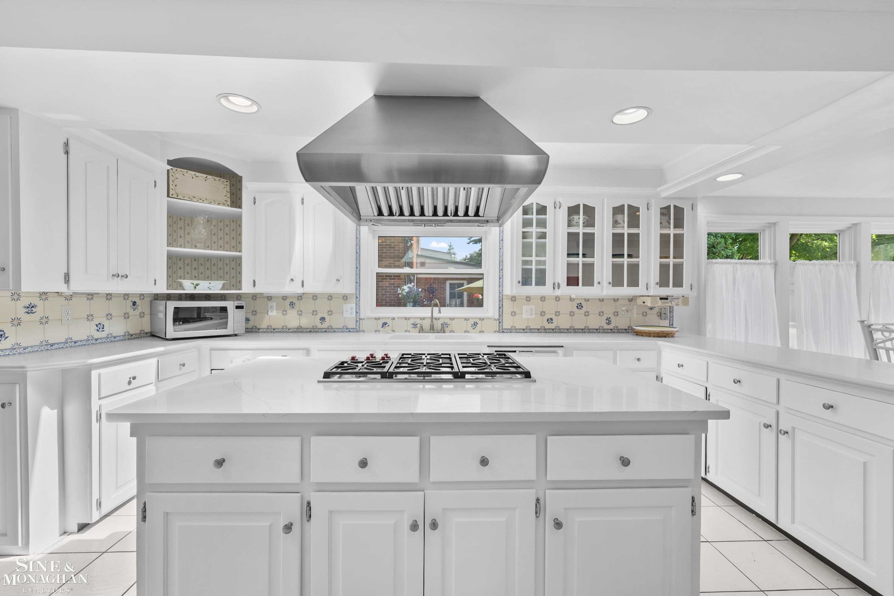 1387 Kensington Road, Grosse Pointe Park, MI 48230 — Photo 5