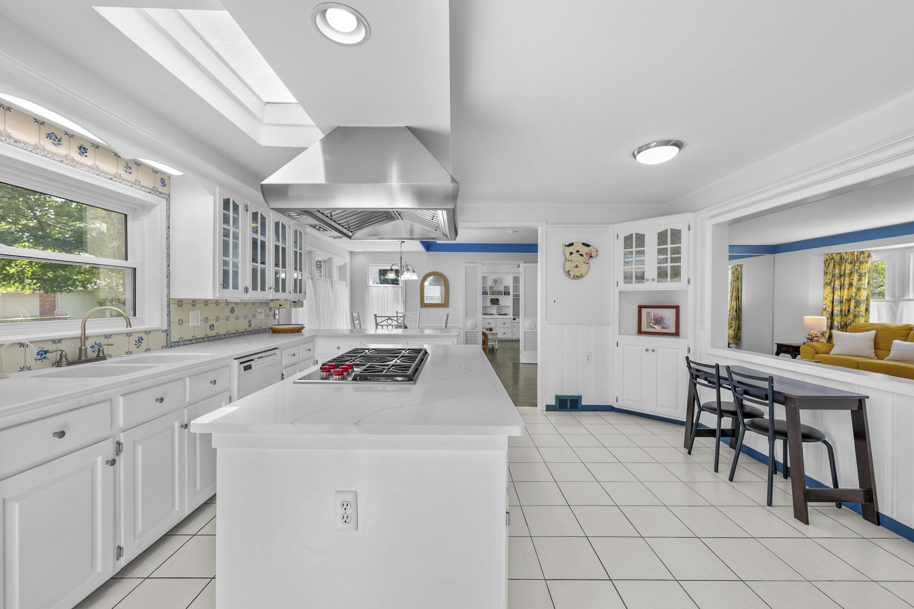 1387 Kensington Road, Grosse Pointe Park, MI 48230 — Photo 8