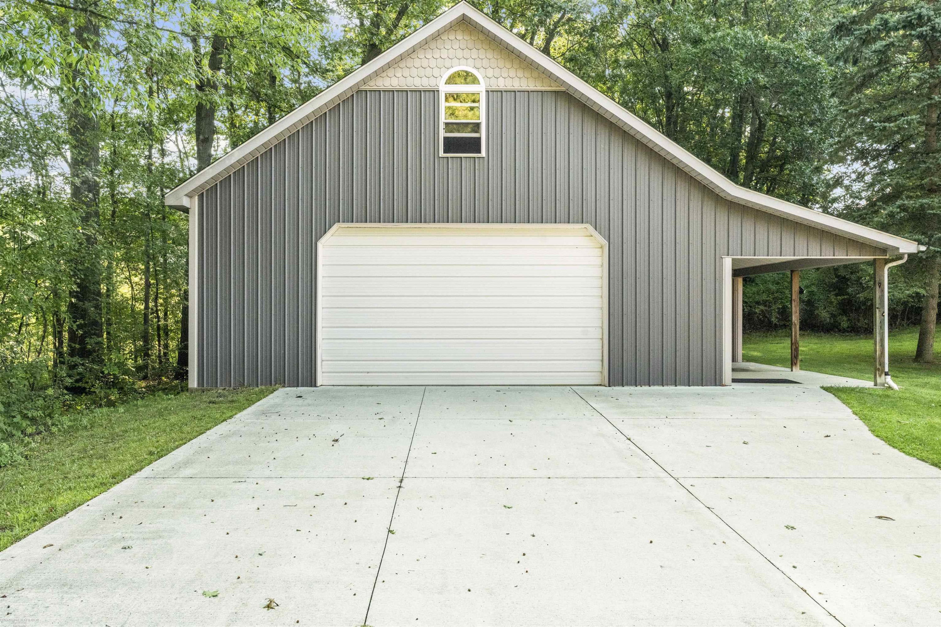 2148 Hidden Lane, Leonard, MI 48367 — Photo 42