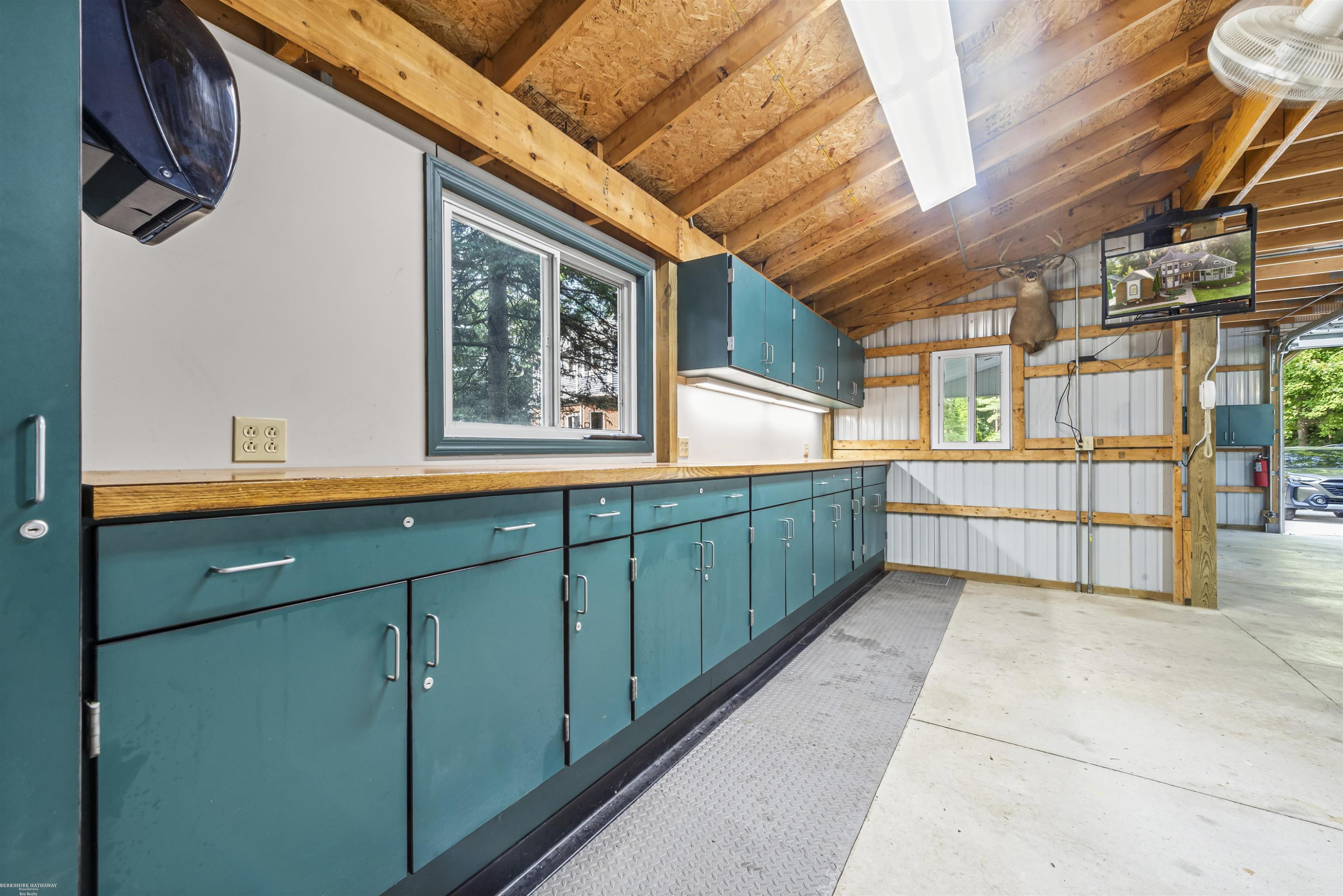 2148 Hidden Lane, Leonard, MI 48367 — Photo 44