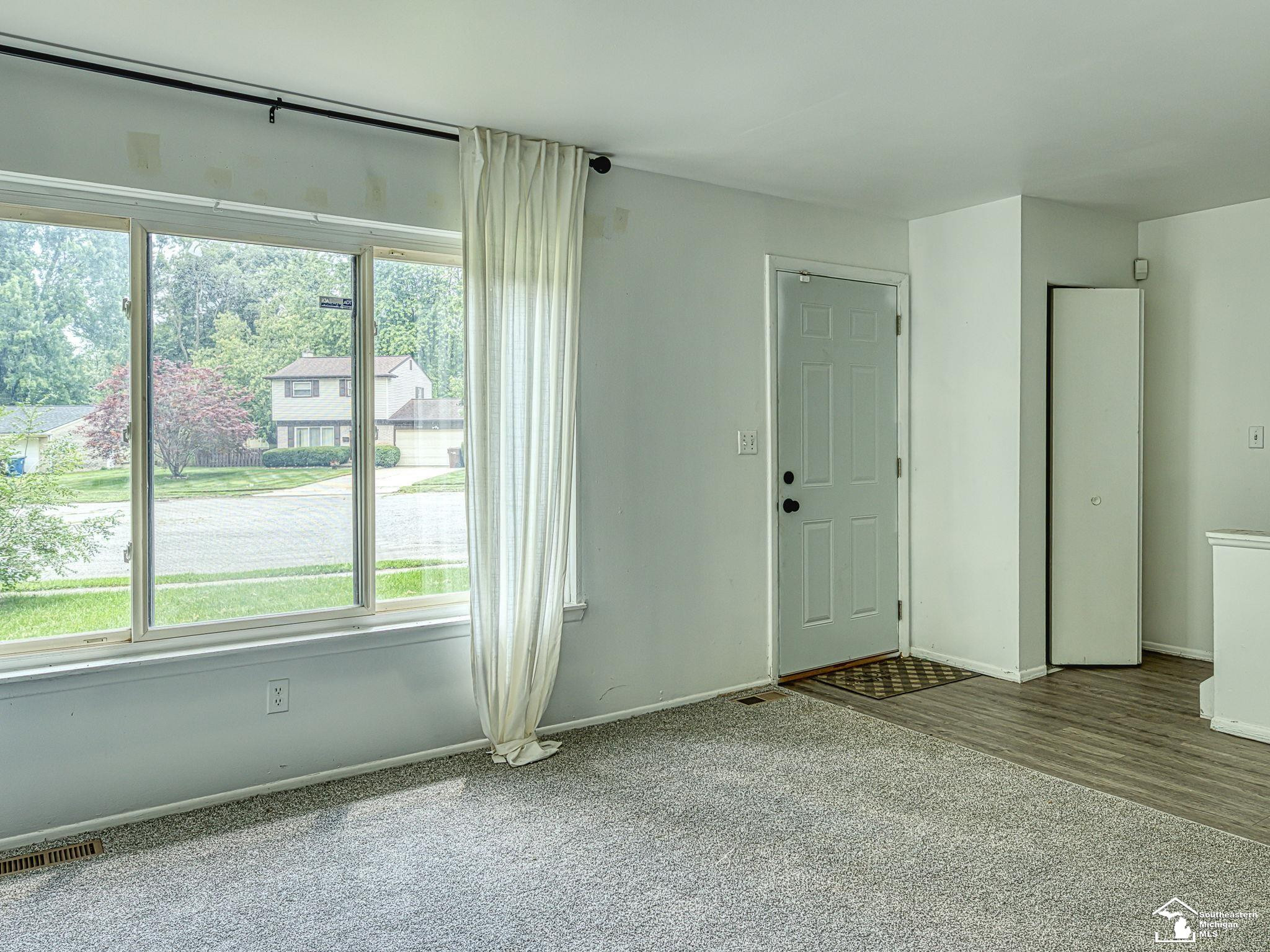 8648 Heather Court, Ypsilanti, MI 48198 — Photo 5