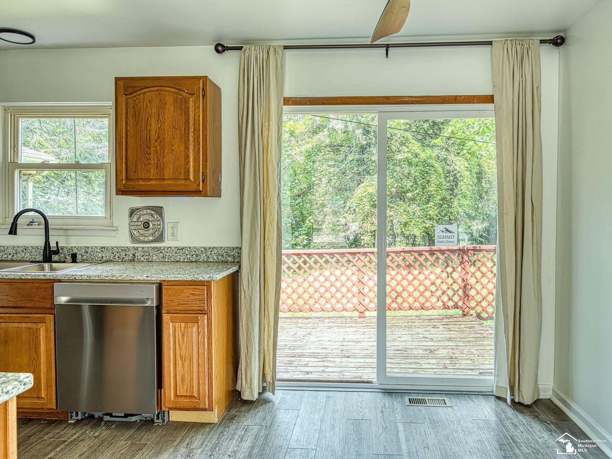 8648 Heather Court, Ypsilanti, MI 48198 — Photo 6