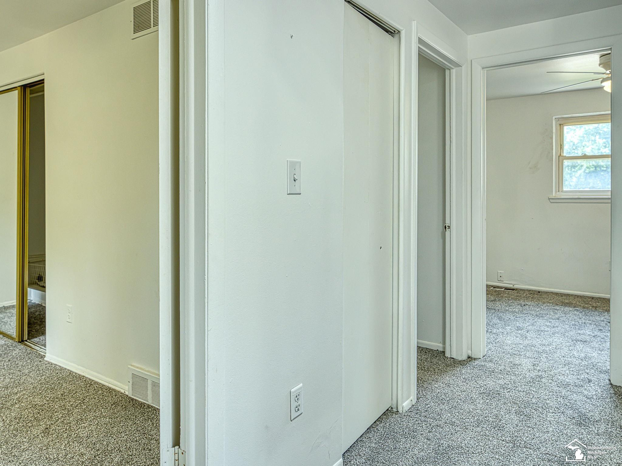 8648 Heather Court, Ypsilanti, MI 48198 — Photo 14