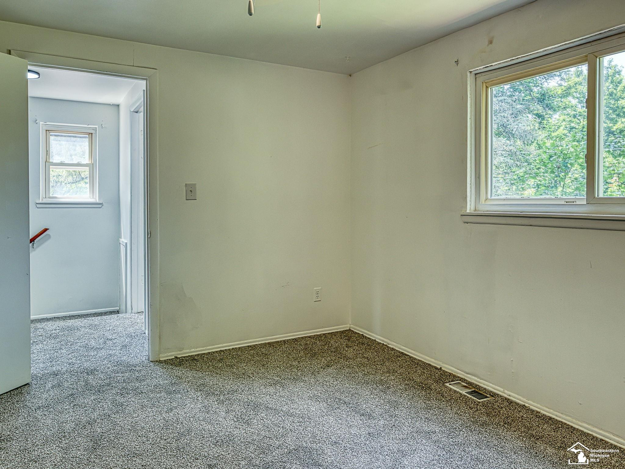 8648 Heather Court, Ypsilanti, MI 48198 — Photo 17