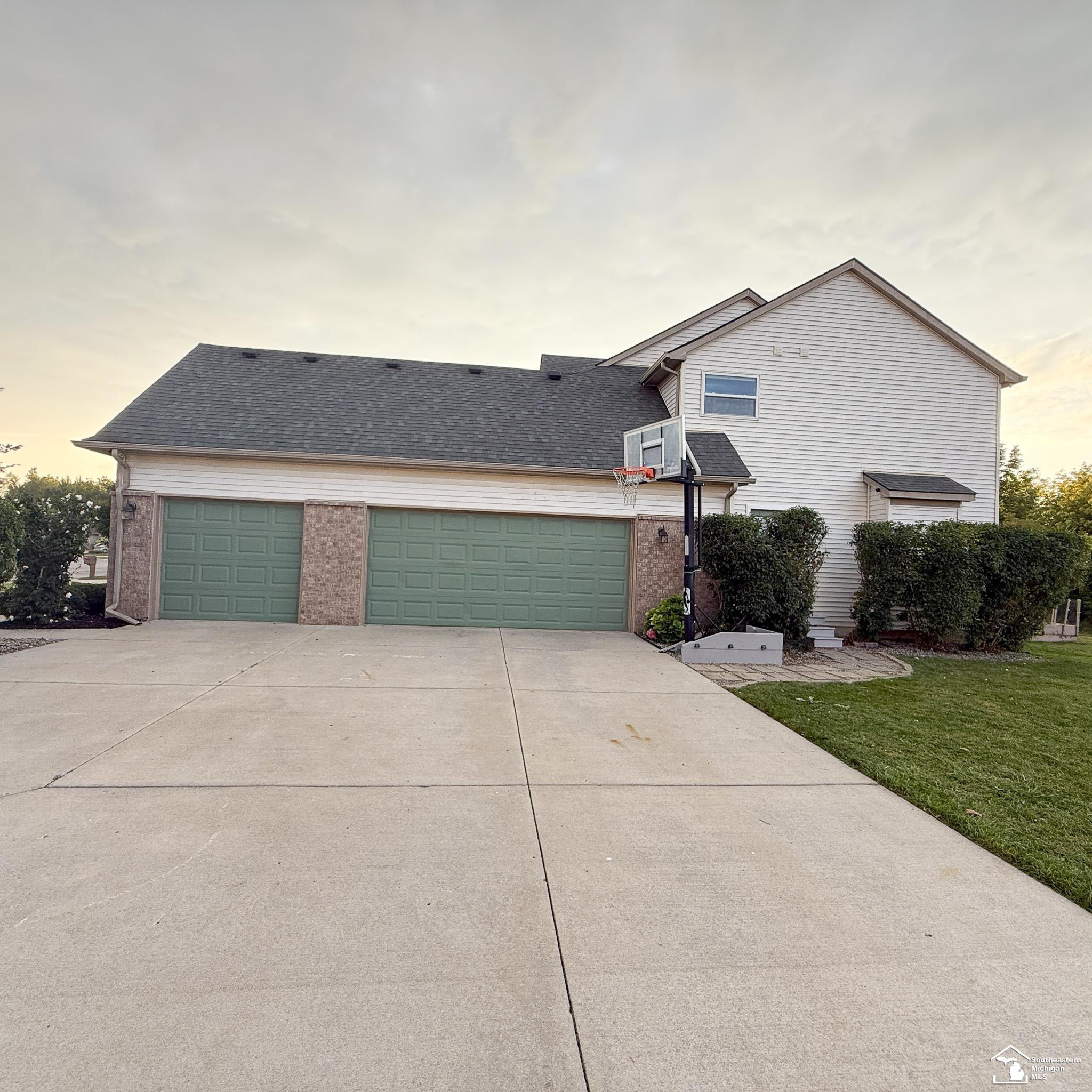 649 Falcon Drive, Dundee, MI 48131 — Photo 6