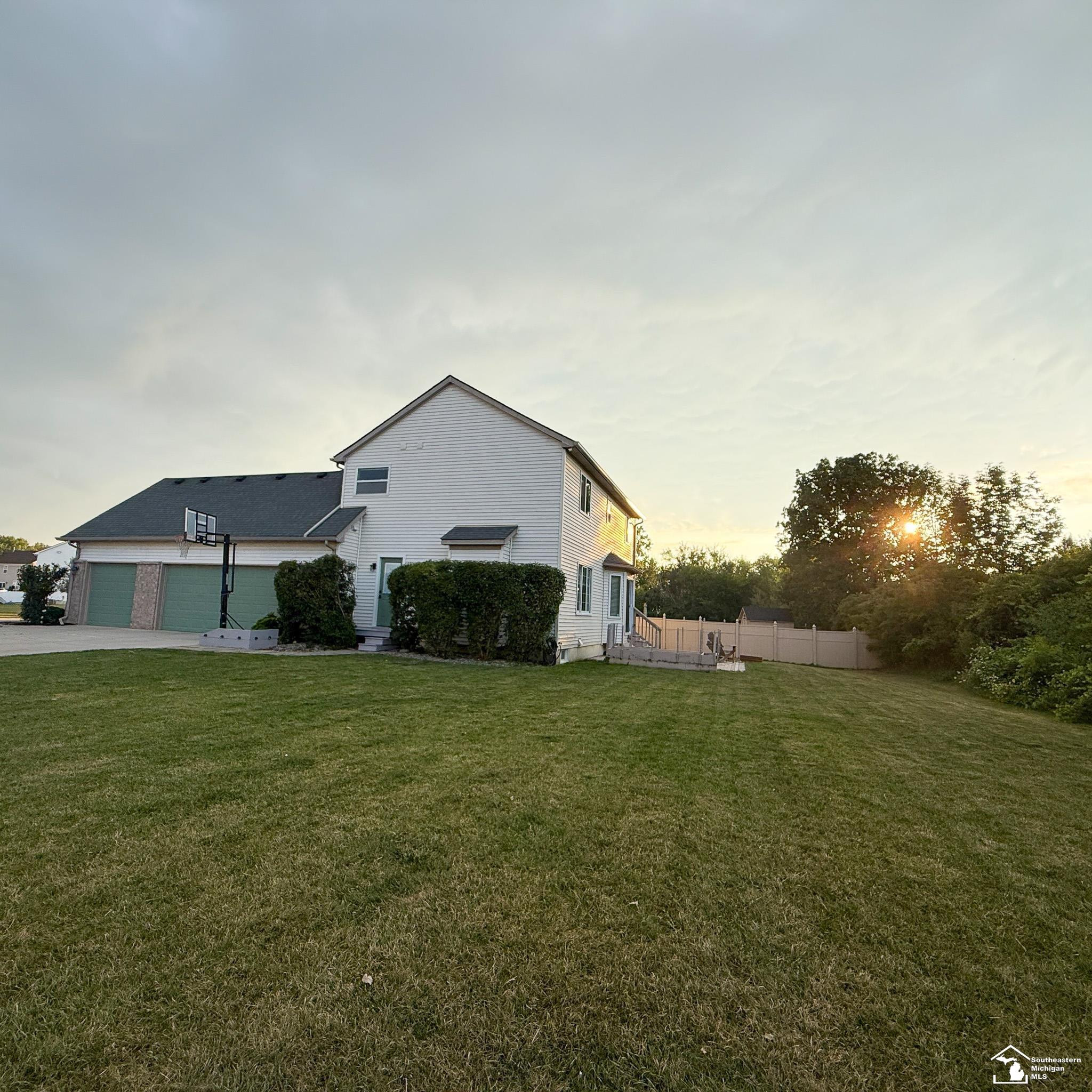649 Falcon Drive, Dundee, MI 48131 — Photo 37