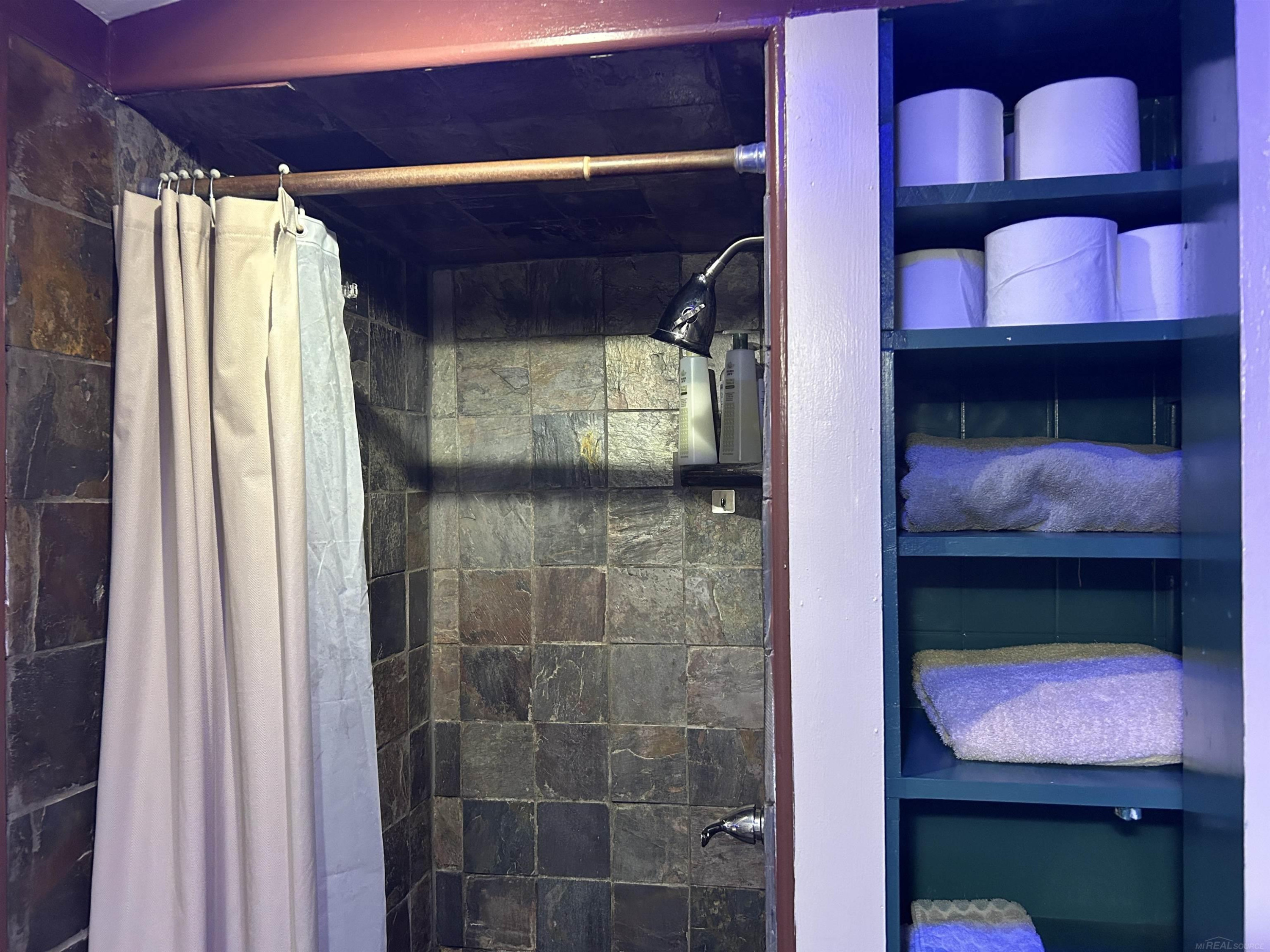 8322 Thurston Road, Pinckney, MI 48169 — Photo 16