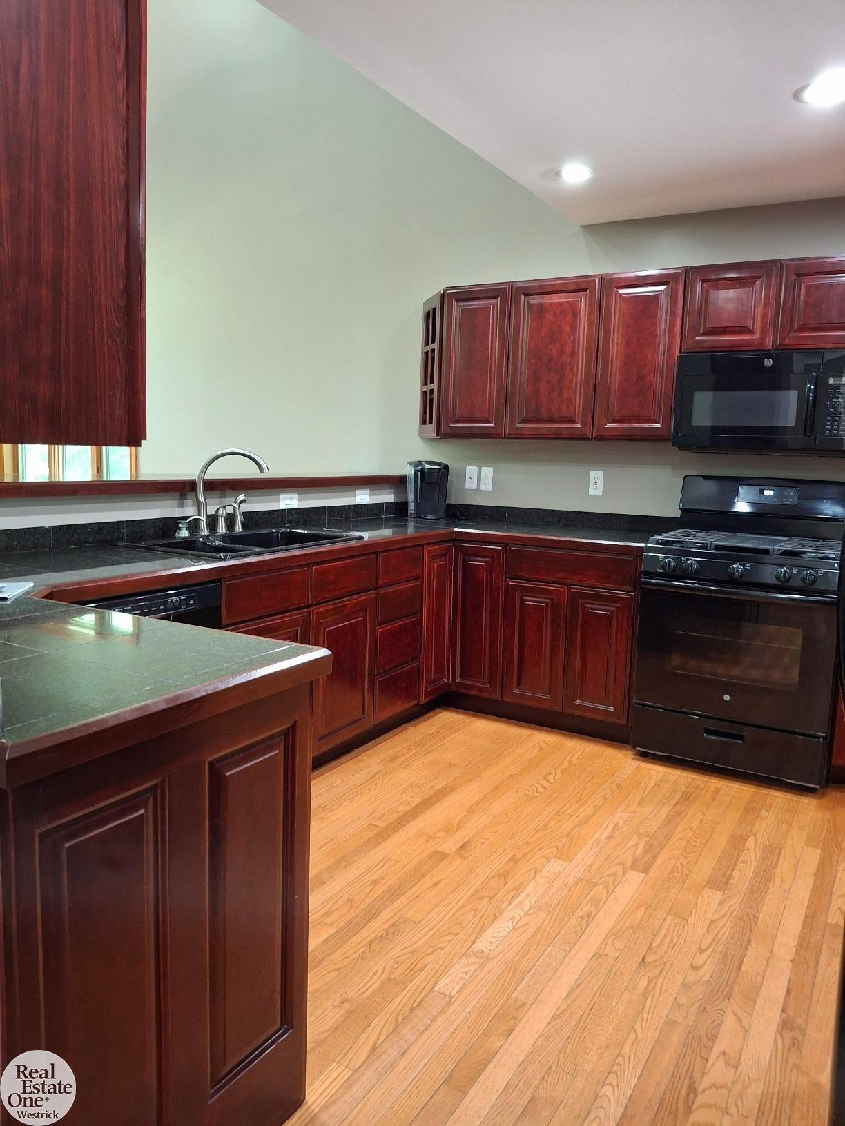 5746 Roberts Road, MI — Photo 8
