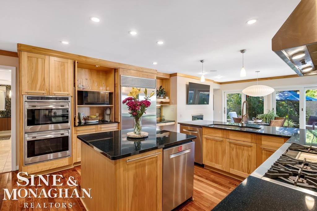 41 Woodland Shore Drive, Grosse Pointe, MI 48236 — Photo 13