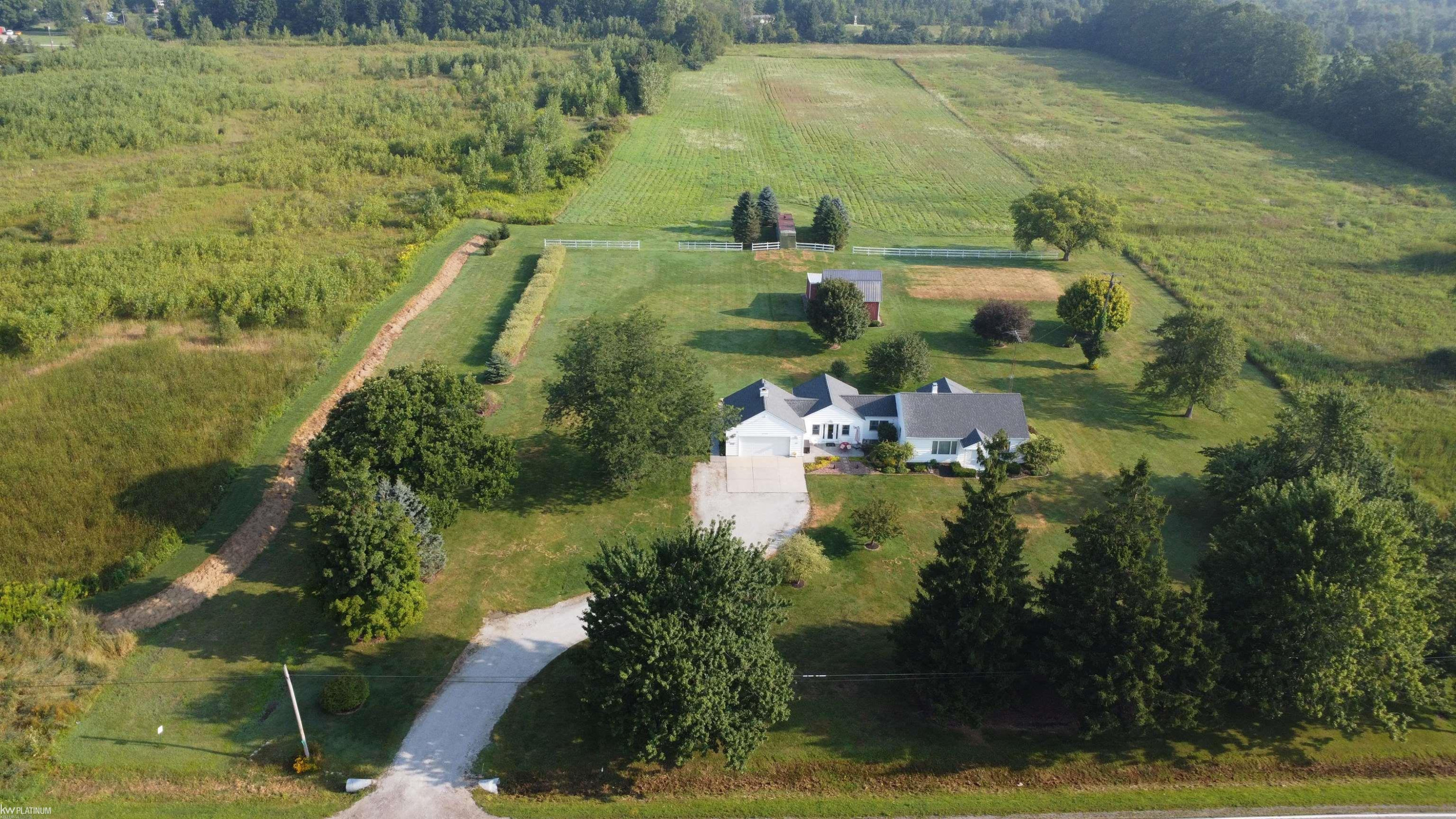 6928 Smiths Creek Road, Kimball, MI — Photo 41