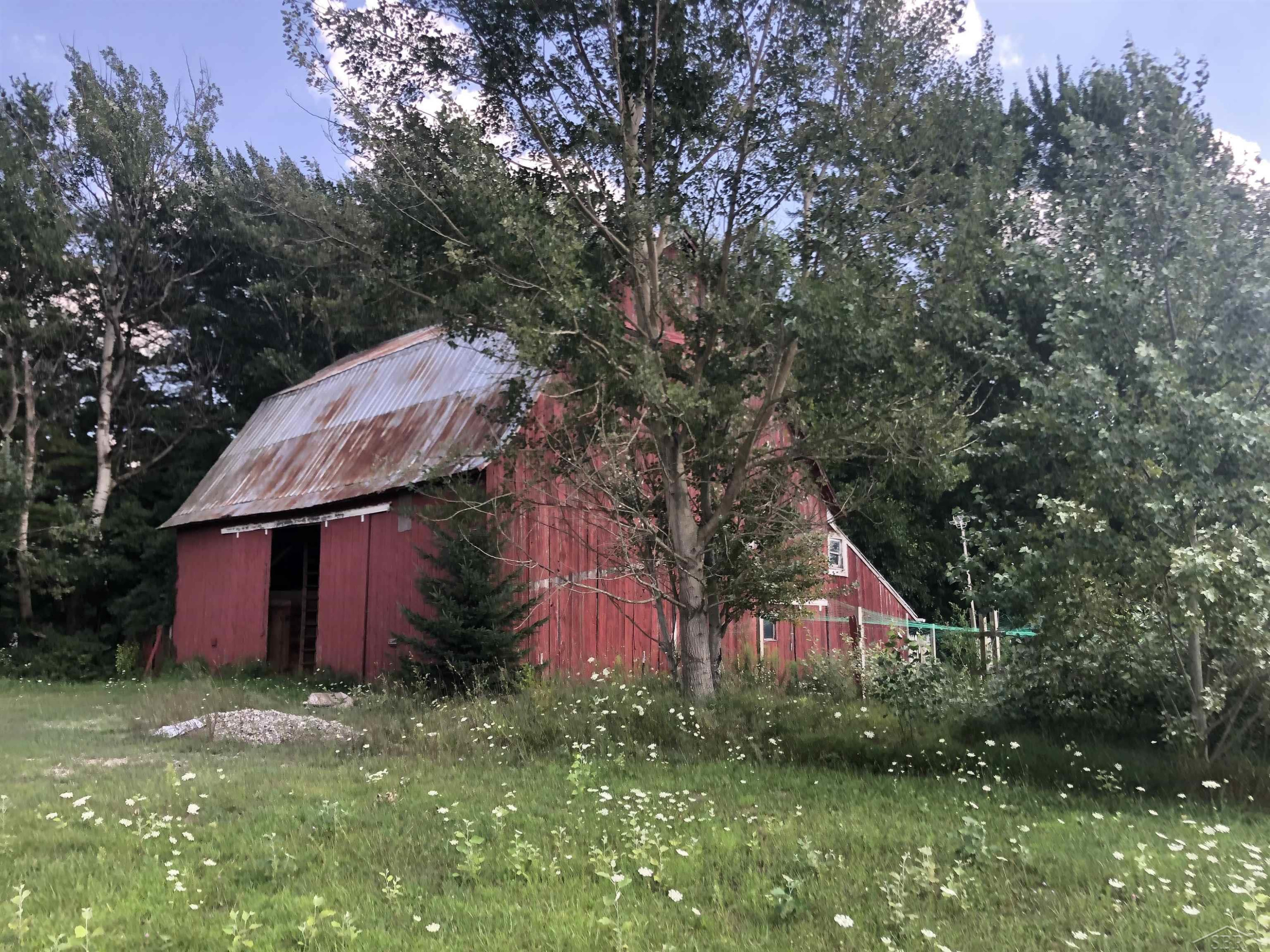 4401 N Hemlock Road, Hemlock, MI 48626 — Photo 8