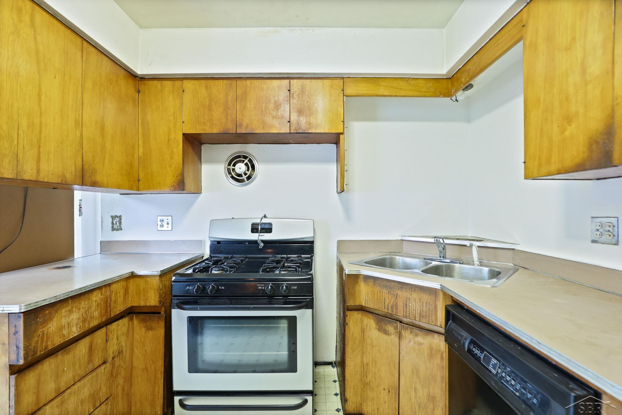3285 Bertha Drive, Saginaw, MI 48601 — Photo 7