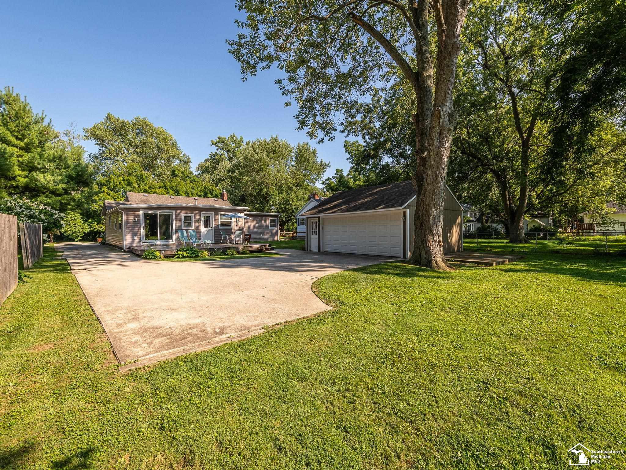 405 N Monroe Street, Blissfield, MI 49228 — Photo 6