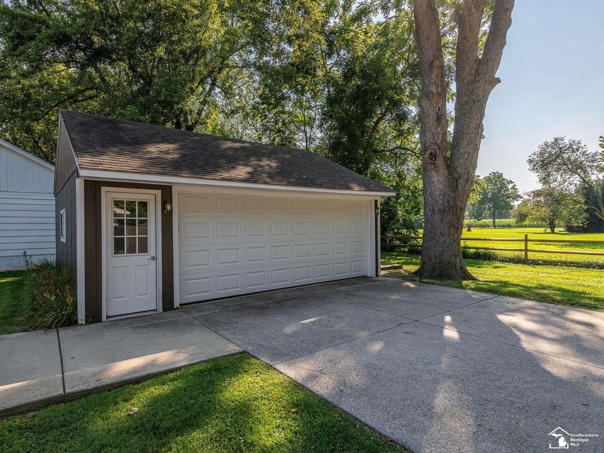 405 N Monroe Street, Blissfield, MI 49228 — Photo 8