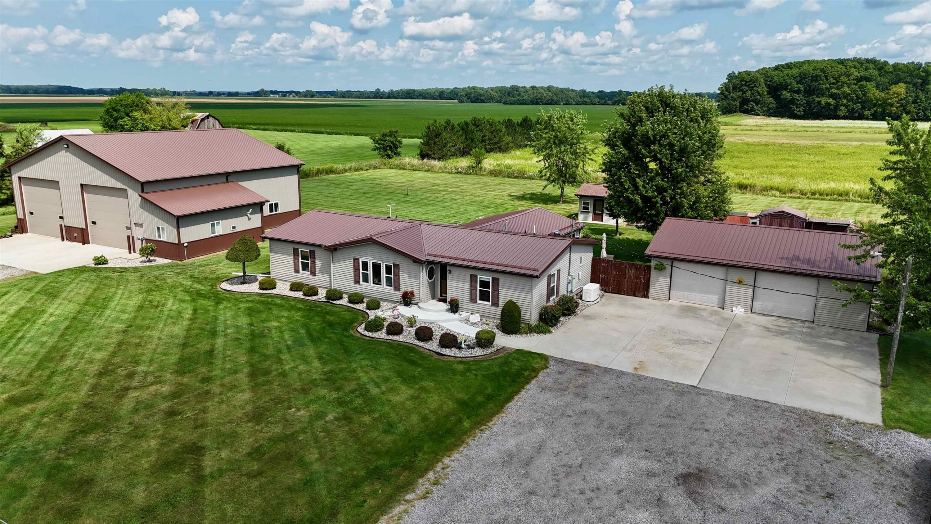18787 Corunna Road, Chesaning, MI 48616 — front exterior