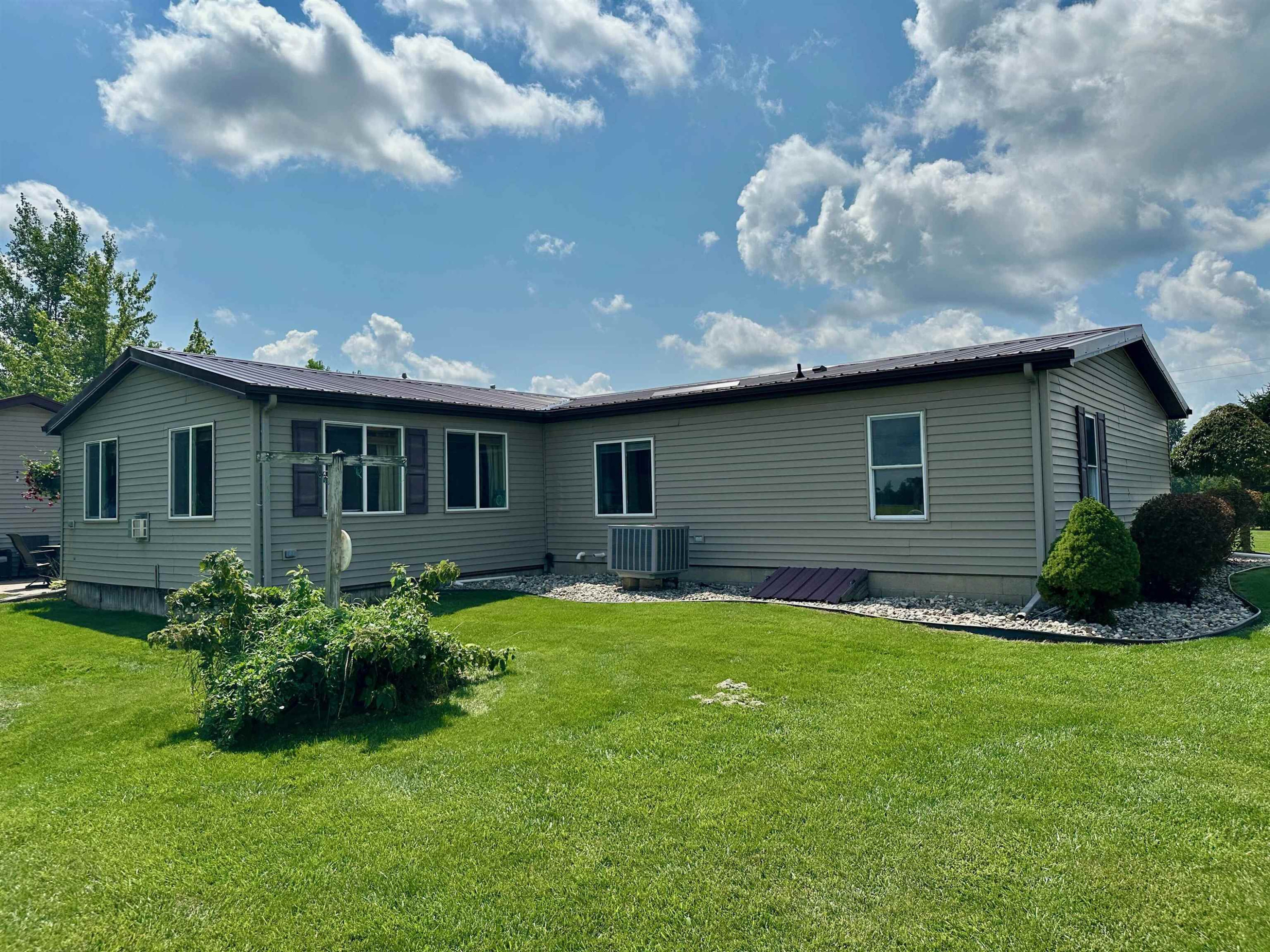 18787 Corunna Road, Chesaning, MI 48616 — Photo 8