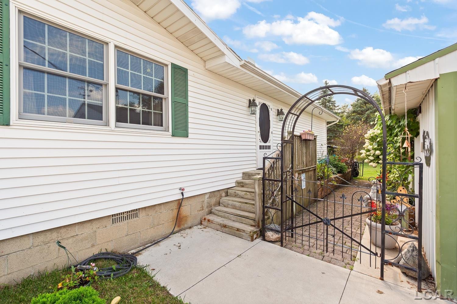 6224 N Adrian Highway, Tecumseh, MI 49286 — Photo 11