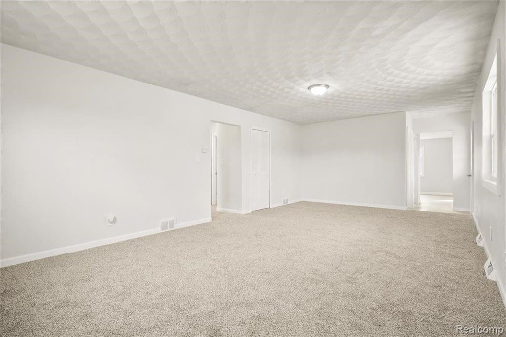 372 S Eifert Road, Mason, MI 48854 — Photo 17