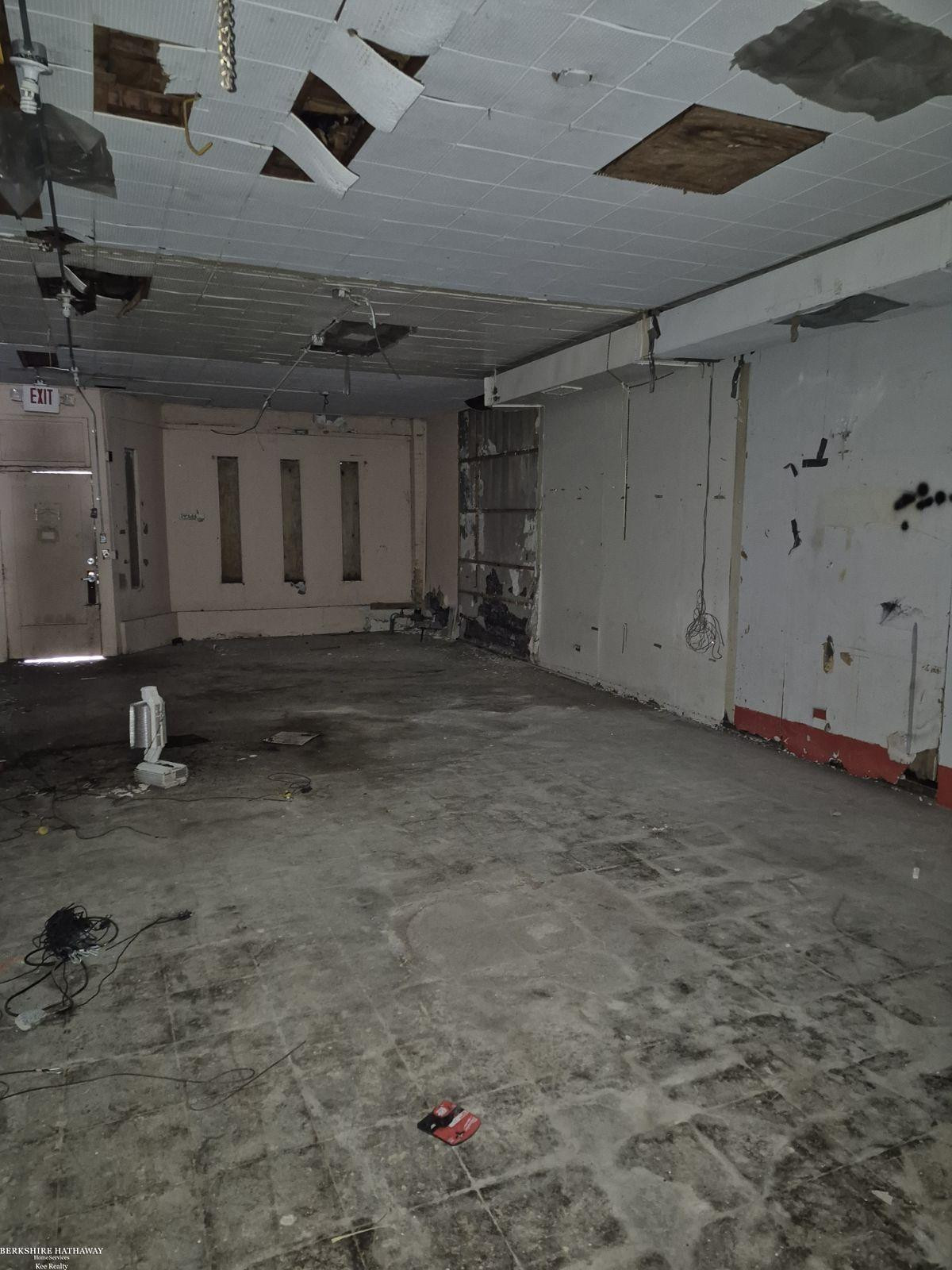 16635 Harper Avenue, Detroit, MI 48224 — Photo 11