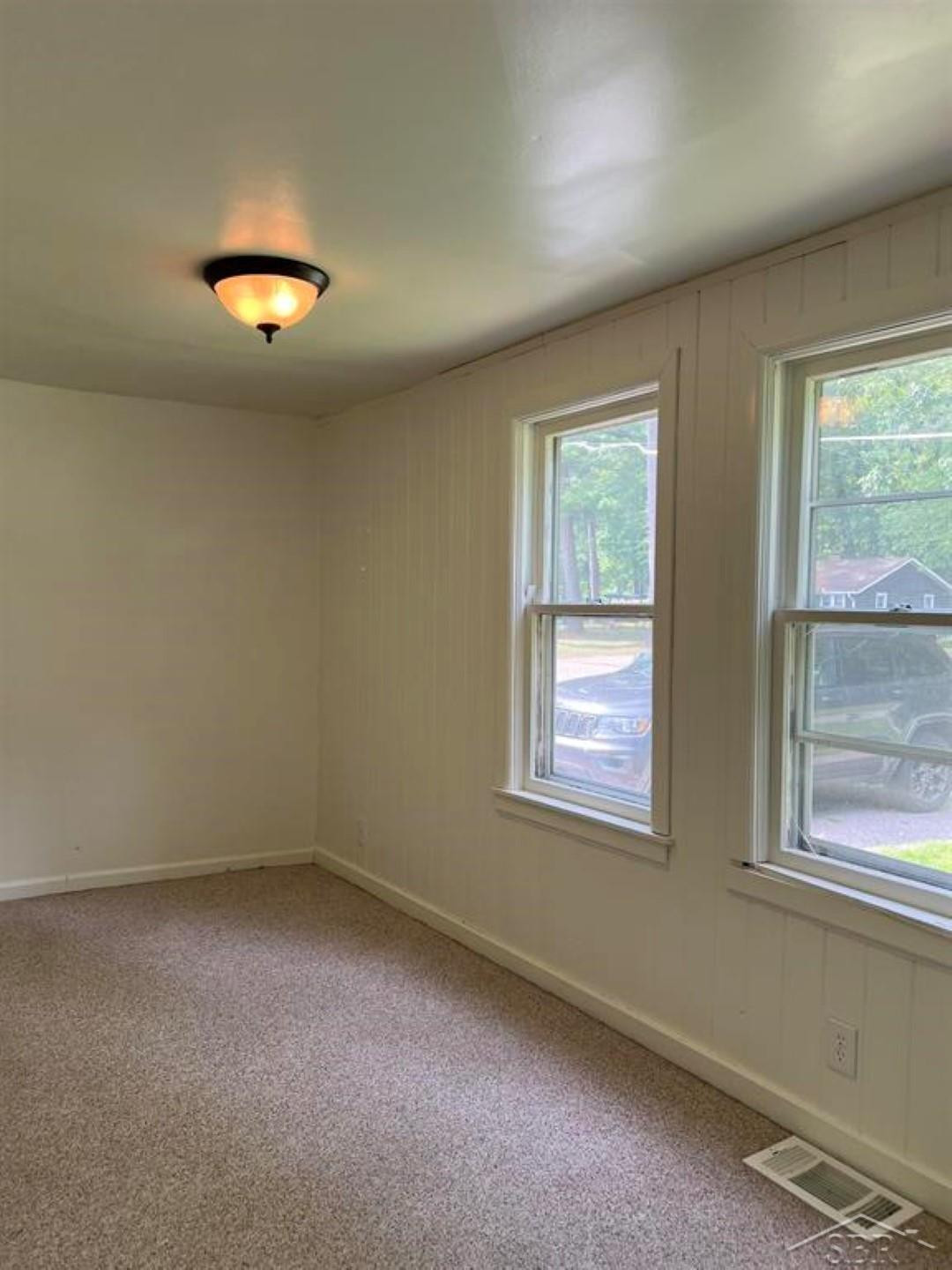 2698 N Peterson Drive, Sanford, MI 48657 — Photo 4