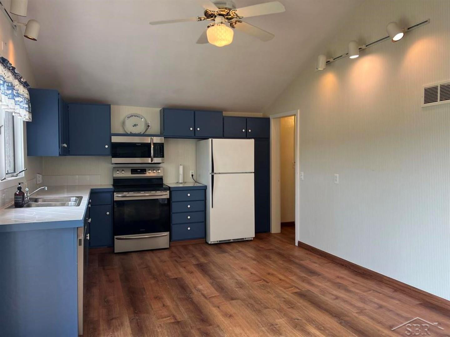2698 N Peterson Drive, Sanford, MI 48657 — Photo 24