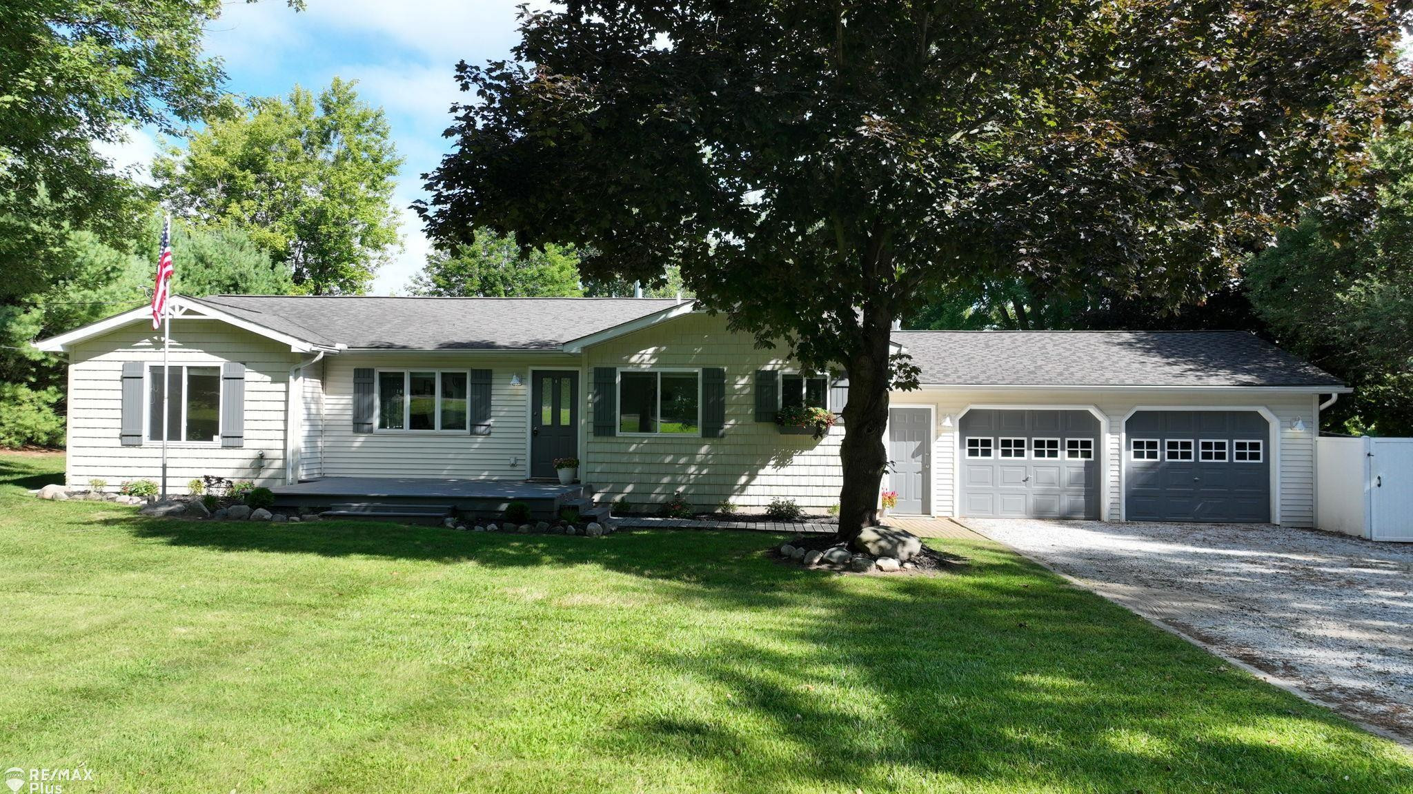 102 W Sawdust Corners Road, Lapeer, MI 48446 — Photo 3