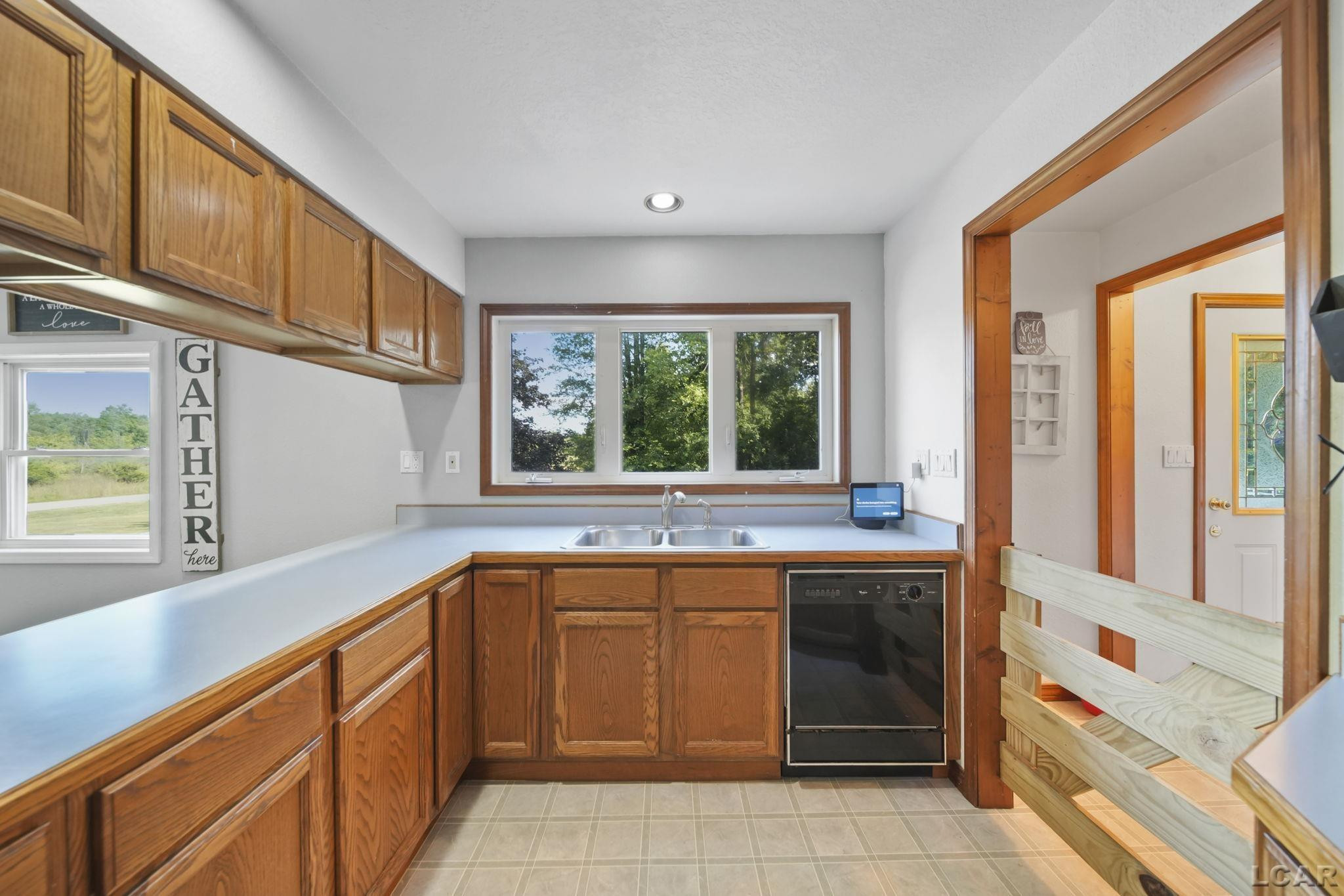 13477 Sandy Beach Rd Road, Manitou Beach, MI 49253 — Photo 10