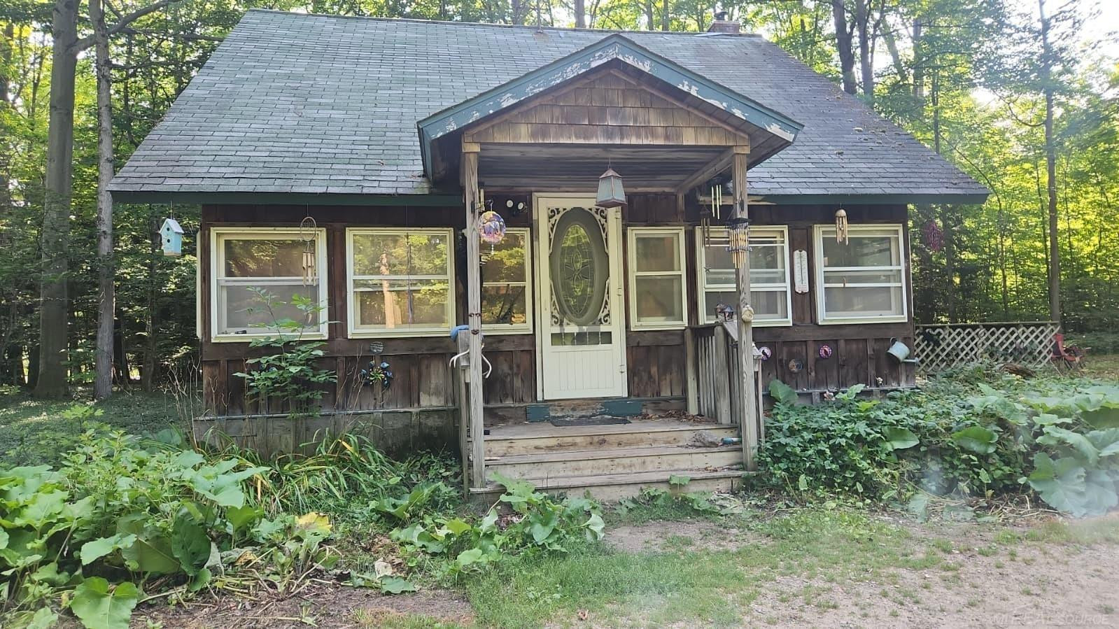 13897 19 Mile Road, Leroy, MI 49655 — front exterior