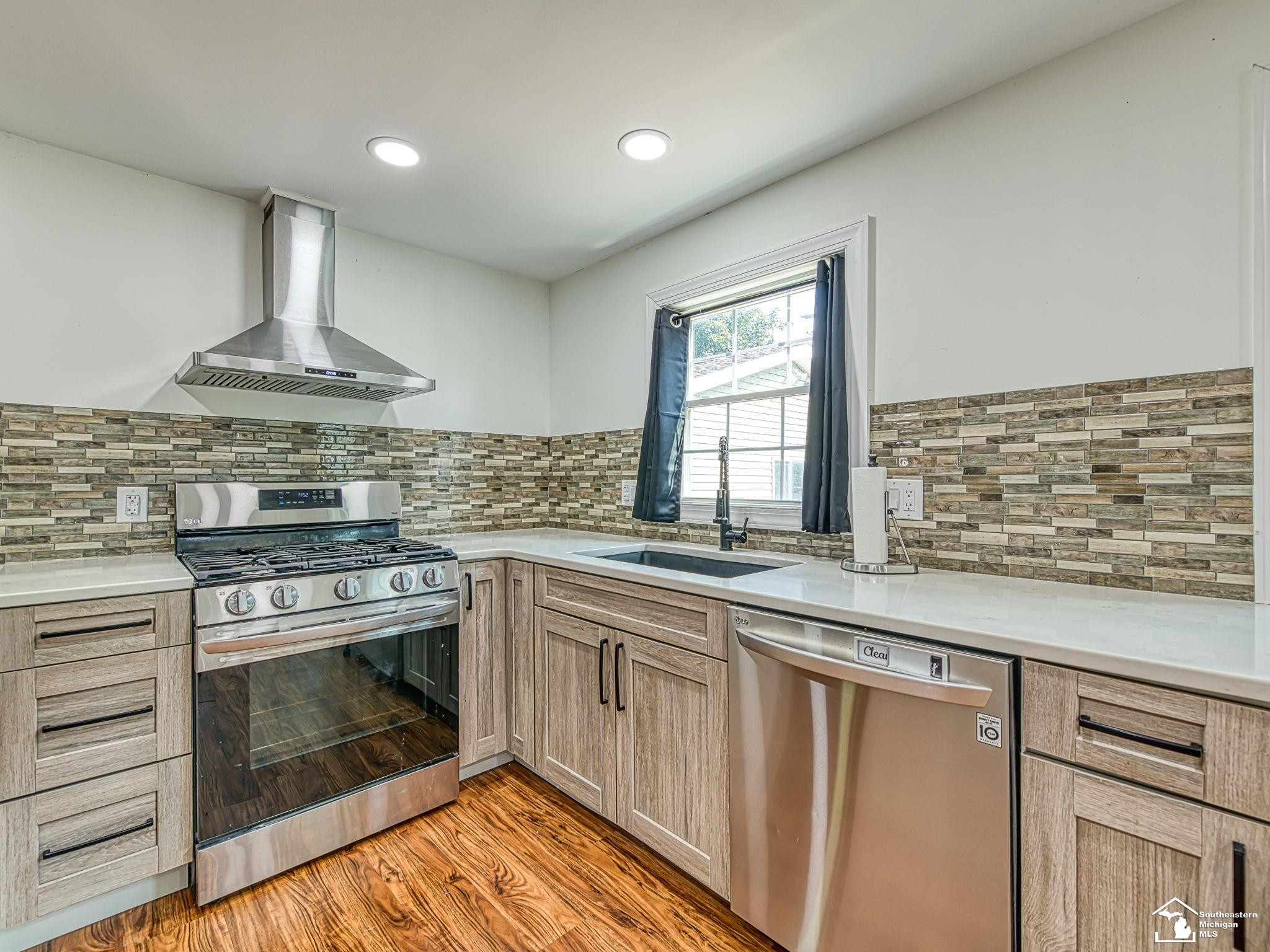 196 E Elm Street, Petersburg, MI 49270 — Photo 4