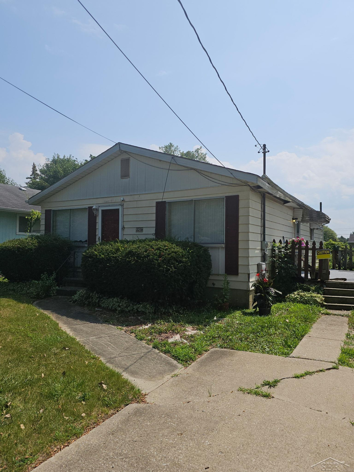 2258 California Avenue, Saginaw, MI 48601 — Photo 2