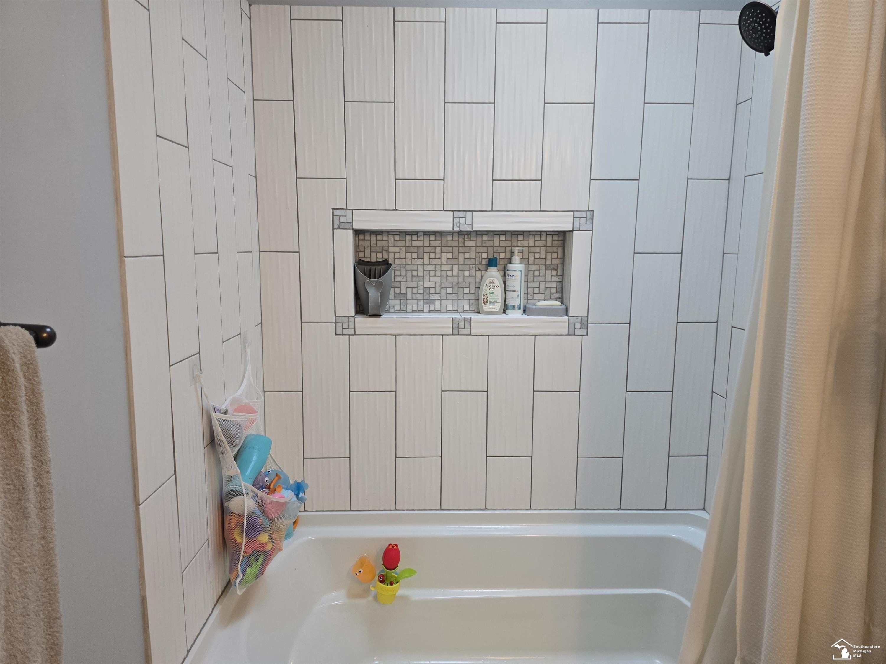 6654 Alcott Road, Petersburg, MI 49270 — Photo 21