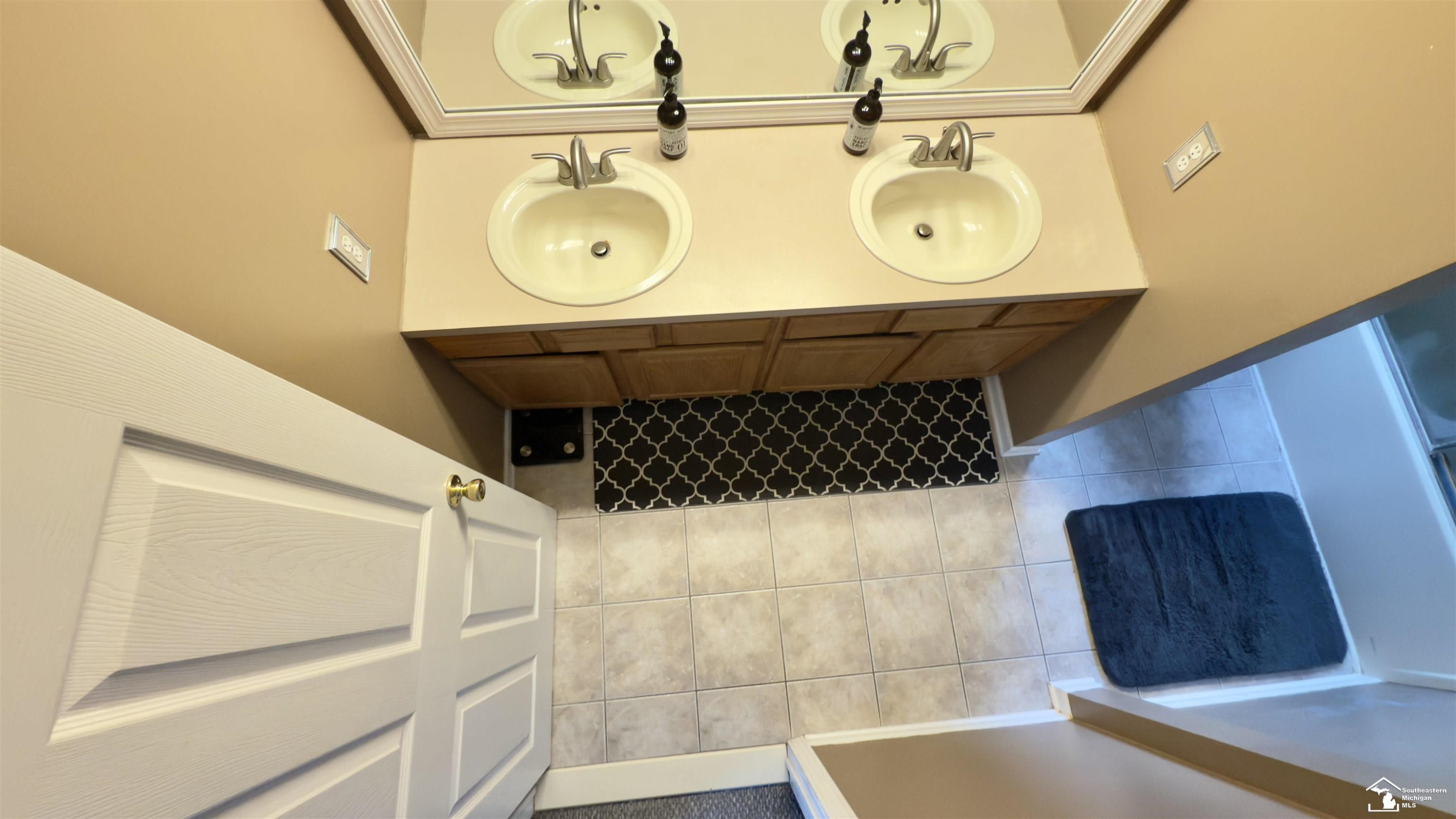 6131 Creekside Circle, Ypsilanti, MI 48197 — Photo 22