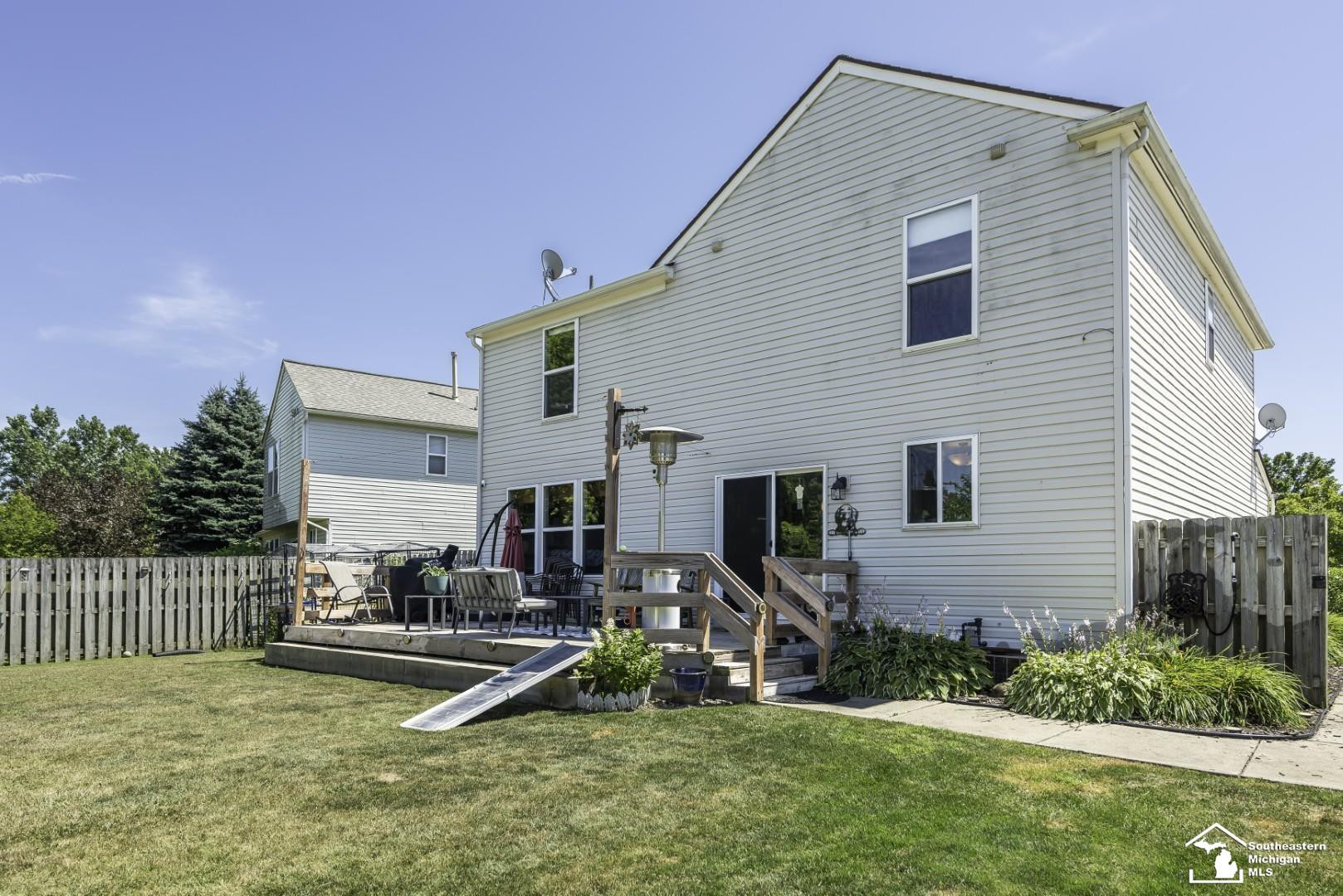 6131 Creekside Circle, Ypsilanti, MI 48197 — Photo 44