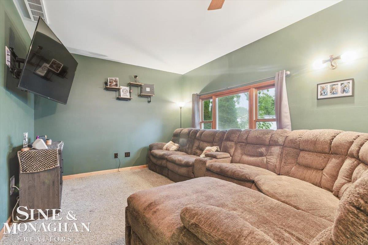2006 S Riverside Avenue, MI — Photo 14