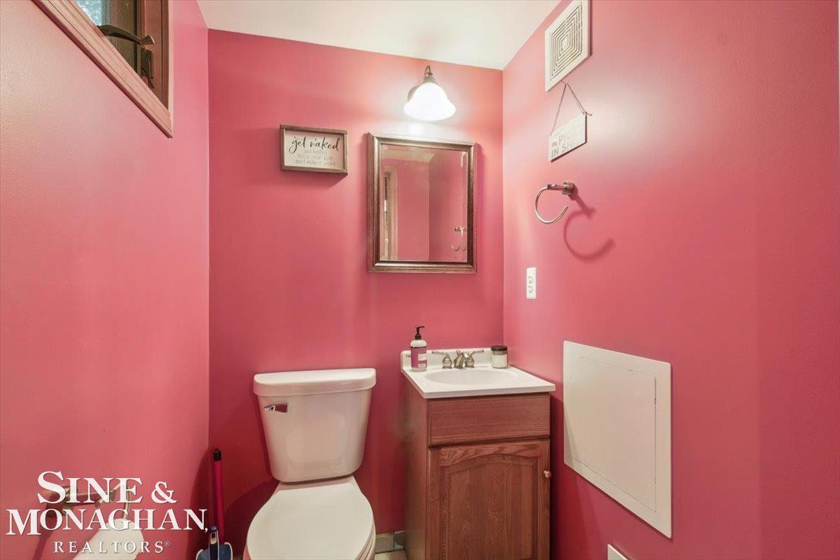 2006 S Riverside Avenue, MI — Photo 24
