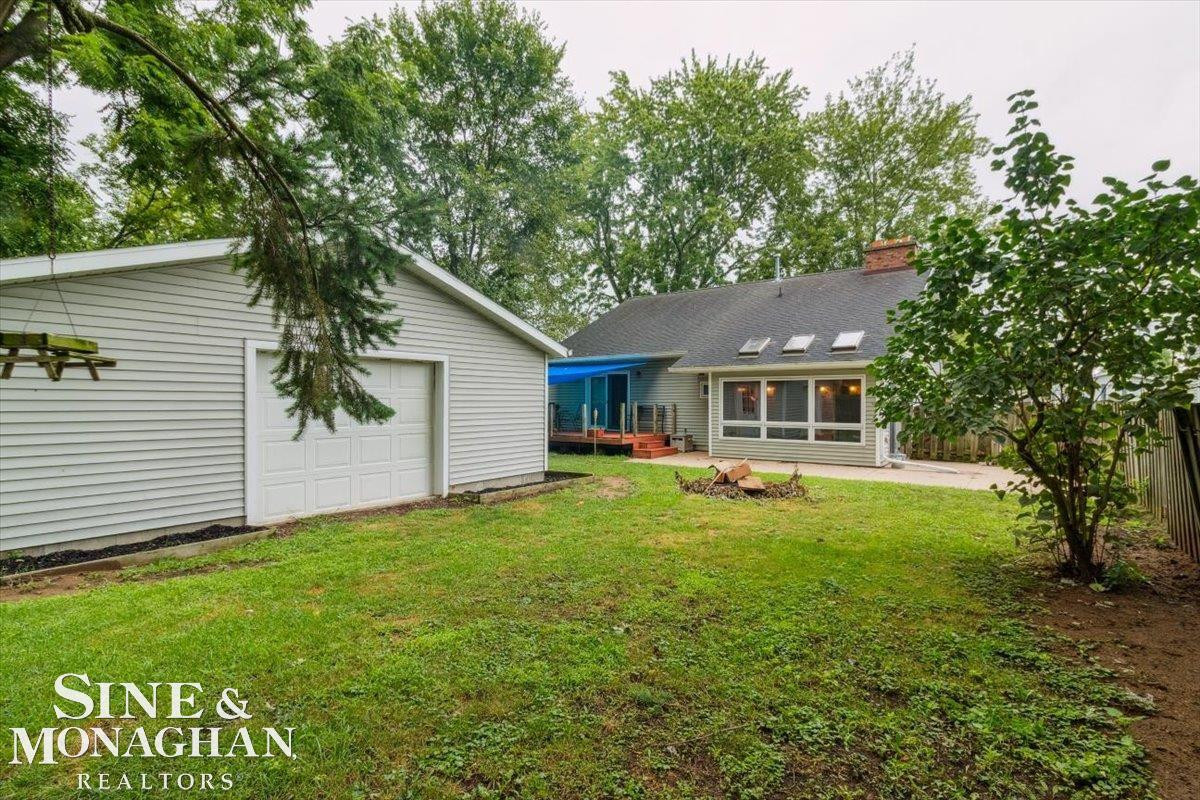 2006 S Riverside Avenue, MI — Photo 31