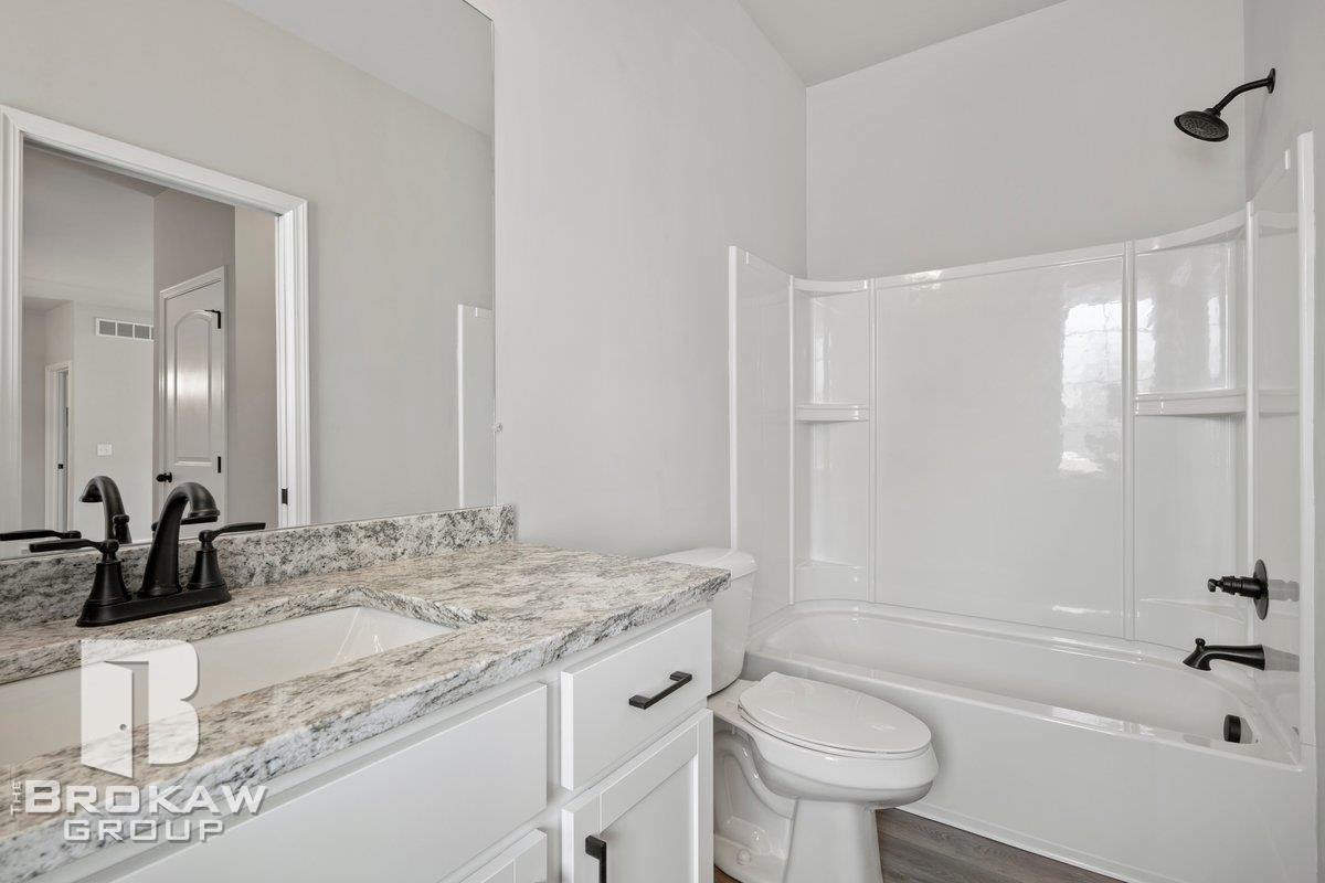 1421 Luxington Drive, Lapeer, MI 48446 — Photo 35