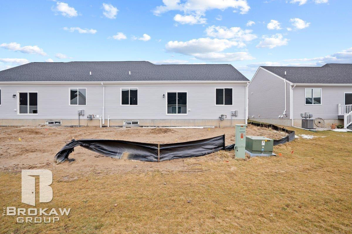 1421 Luxington Drive, Lapeer, MI 48446 — Photo 44